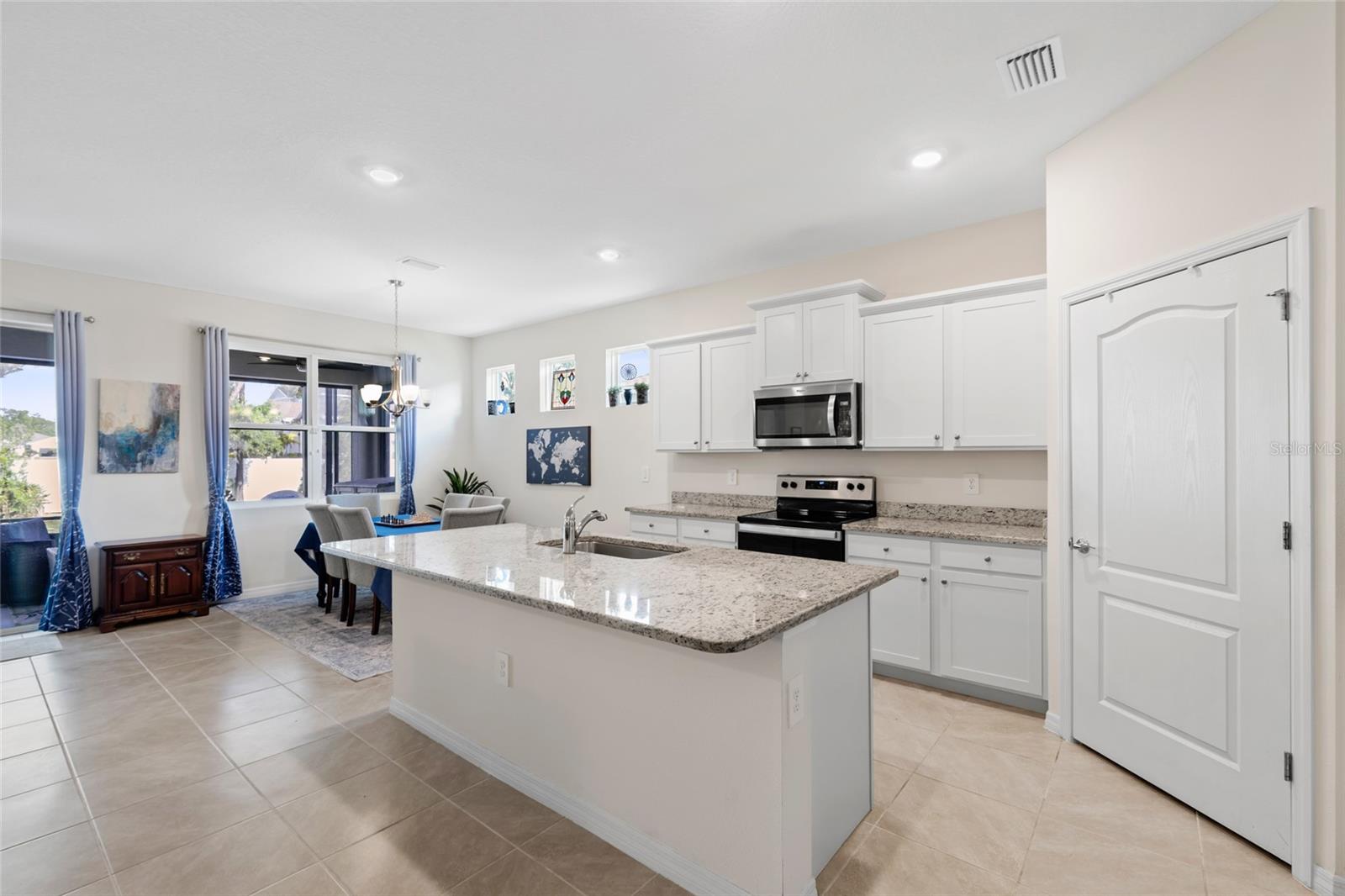 Image 7 of 32 For 5727 Oak Bridge Court