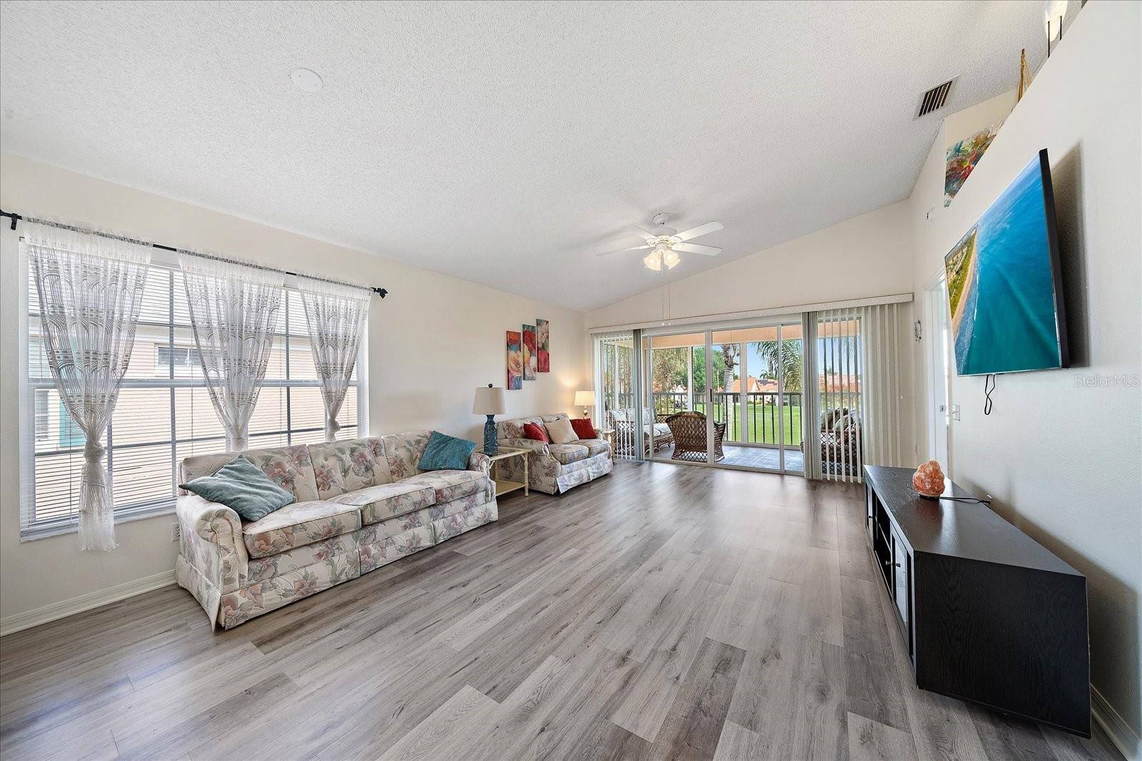 Image 15 of 45 For 4210 Caddie Drive E 201