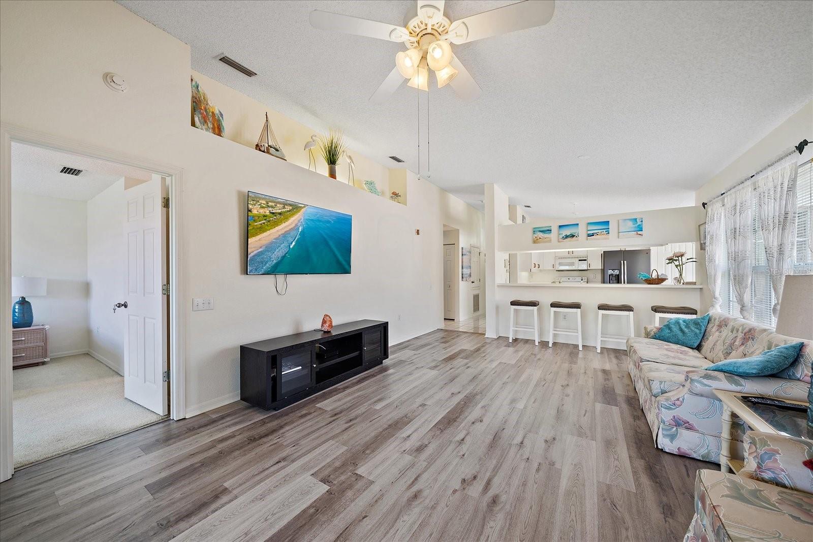 Image 17 of 45 For 4210 Caddie Drive E 201