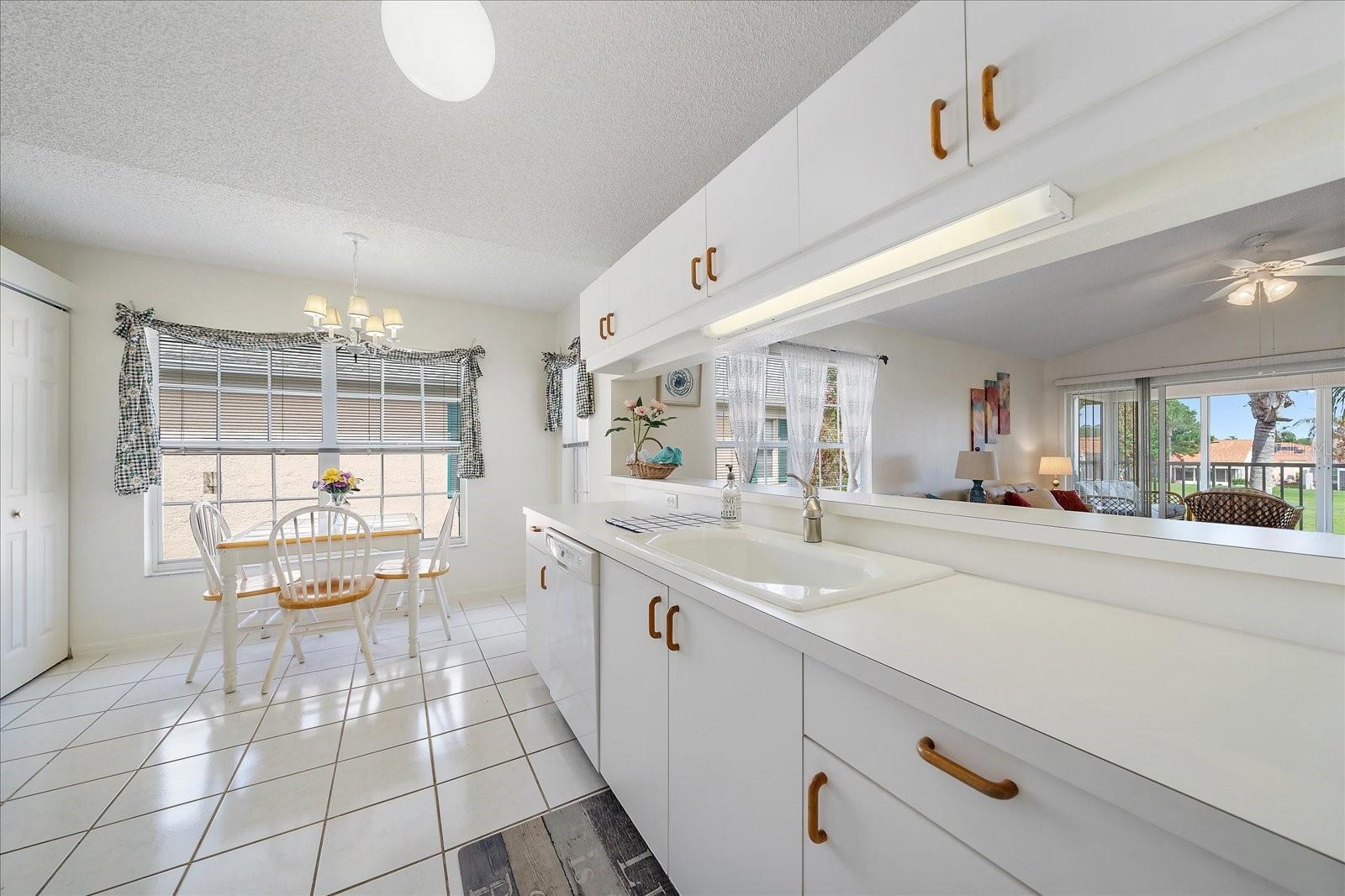 Image 7 of 45 For 4210 Caddie Drive E 201