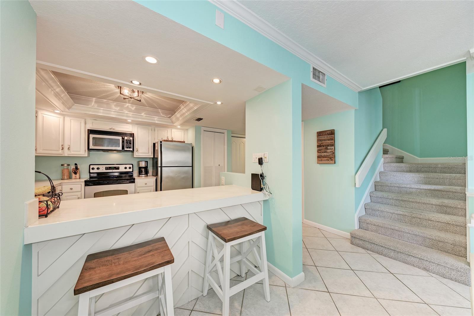 Listing photo id 13 for 1500 Cove Ii Place 524