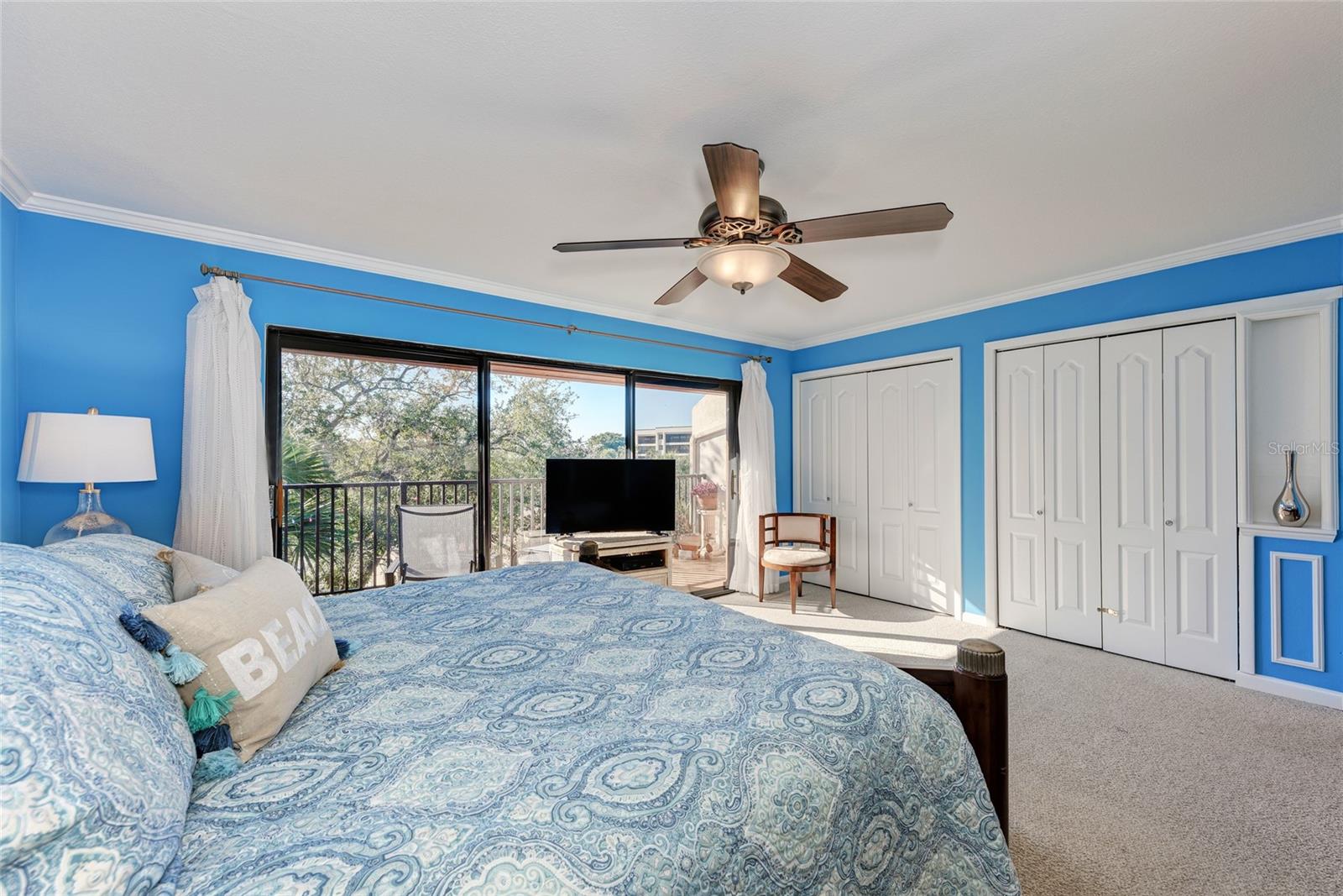 Listing photo id 16 for 1500 Cove Ii Place 524
