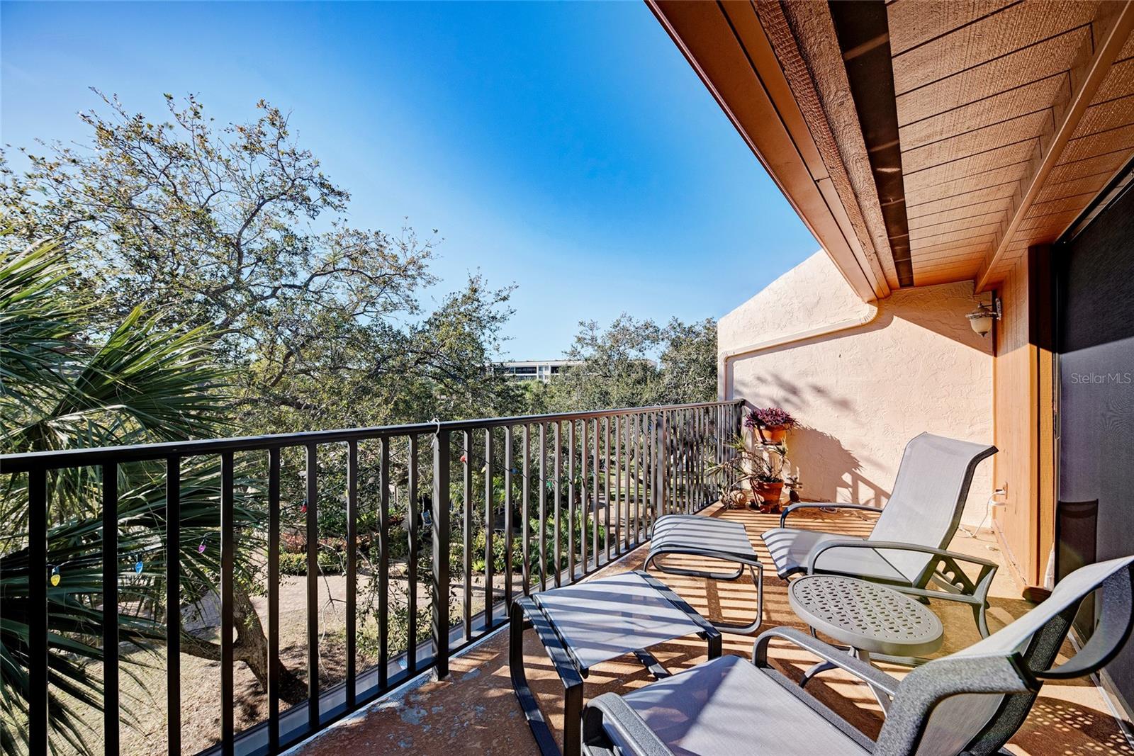 Listing photo id 22 for 1500 Cove Ii Place 524
