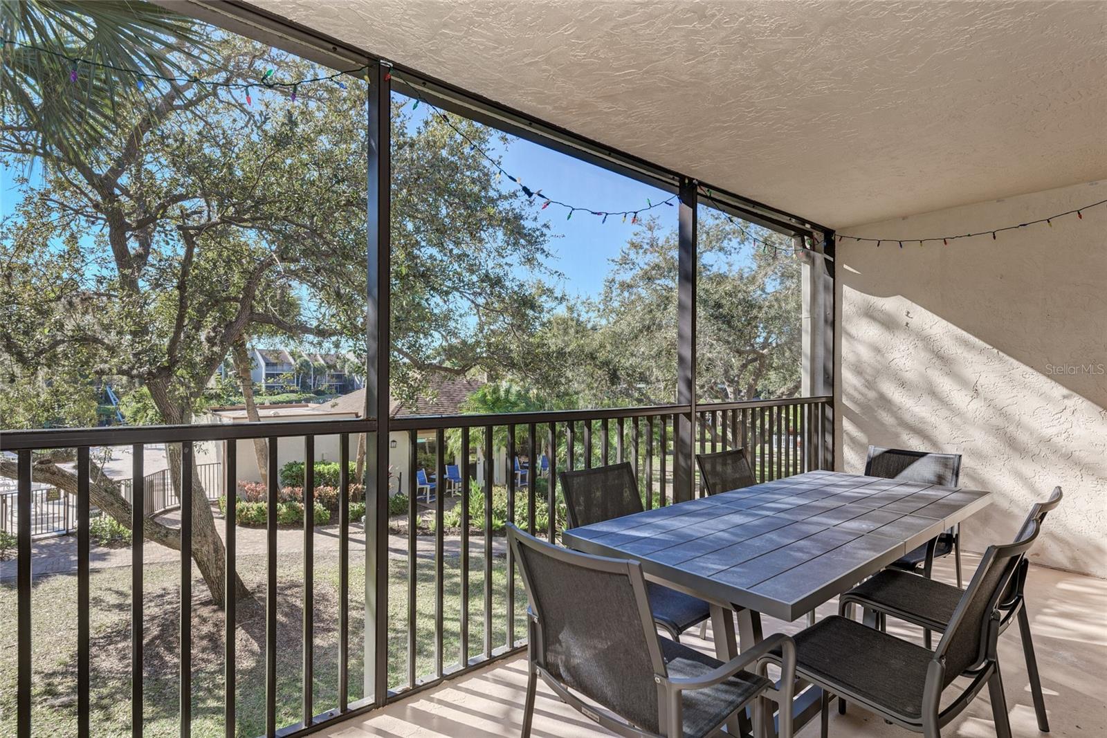 Listing photo id 31 for 1500 Cove Ii Place 524