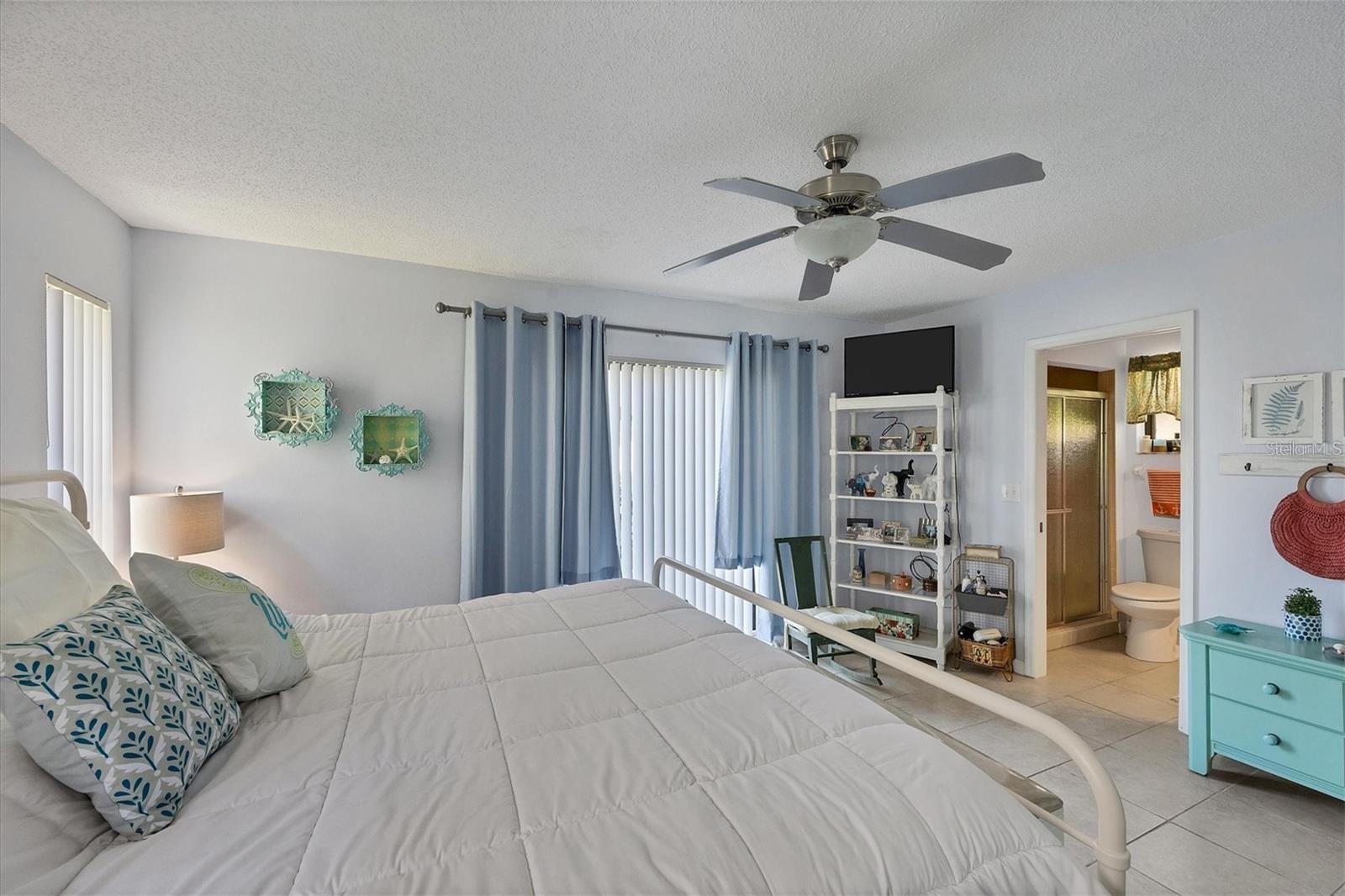 Image 13 of 24 For 1759 Lake Place 1759-b