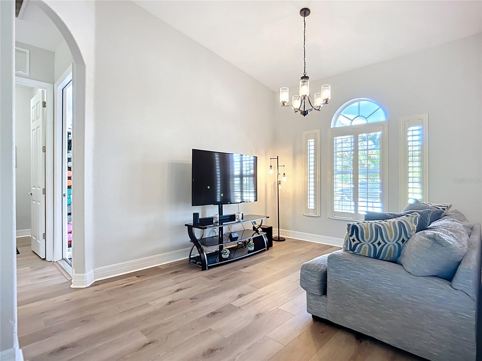 Image 18 of 88 For 12628 Daisy Place