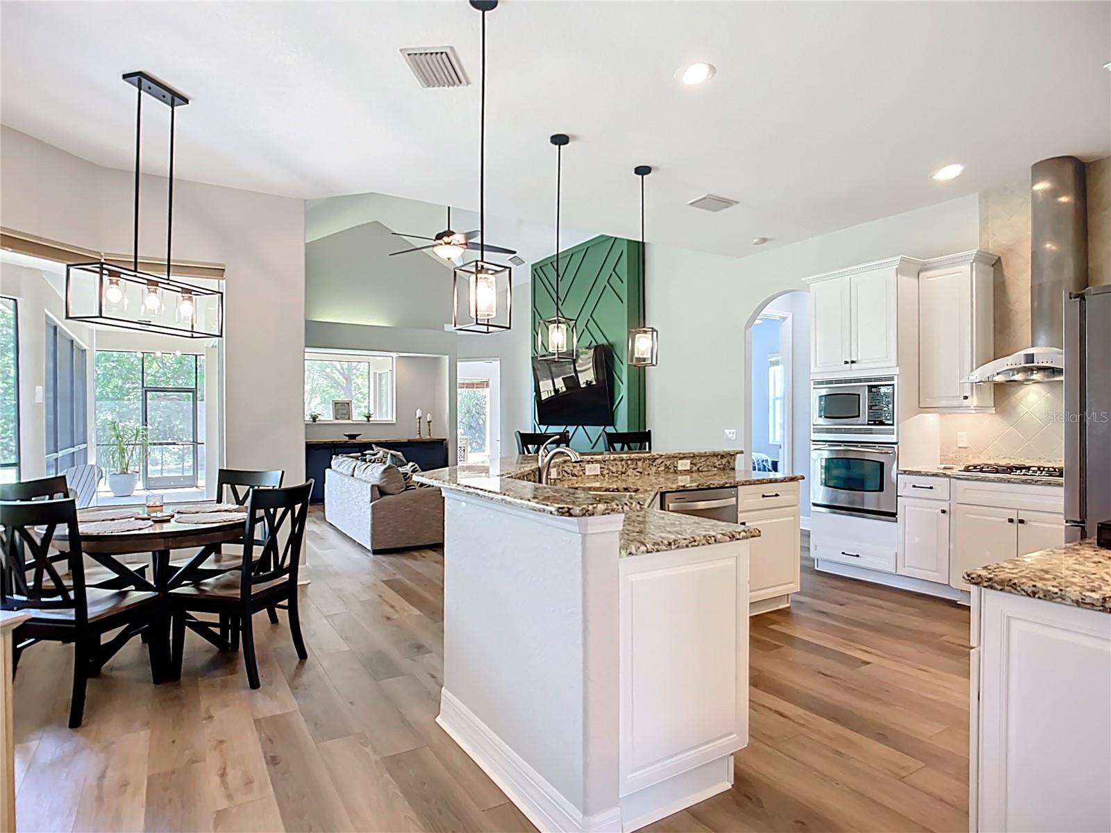 Image 20 of 88 For 12628 Daisy Place