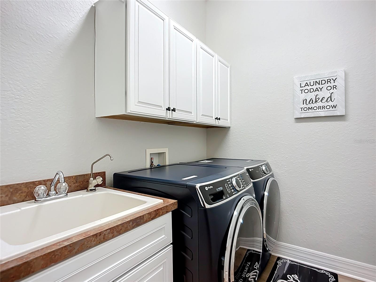 Image 61 of 88 For 12628 Daisy Place