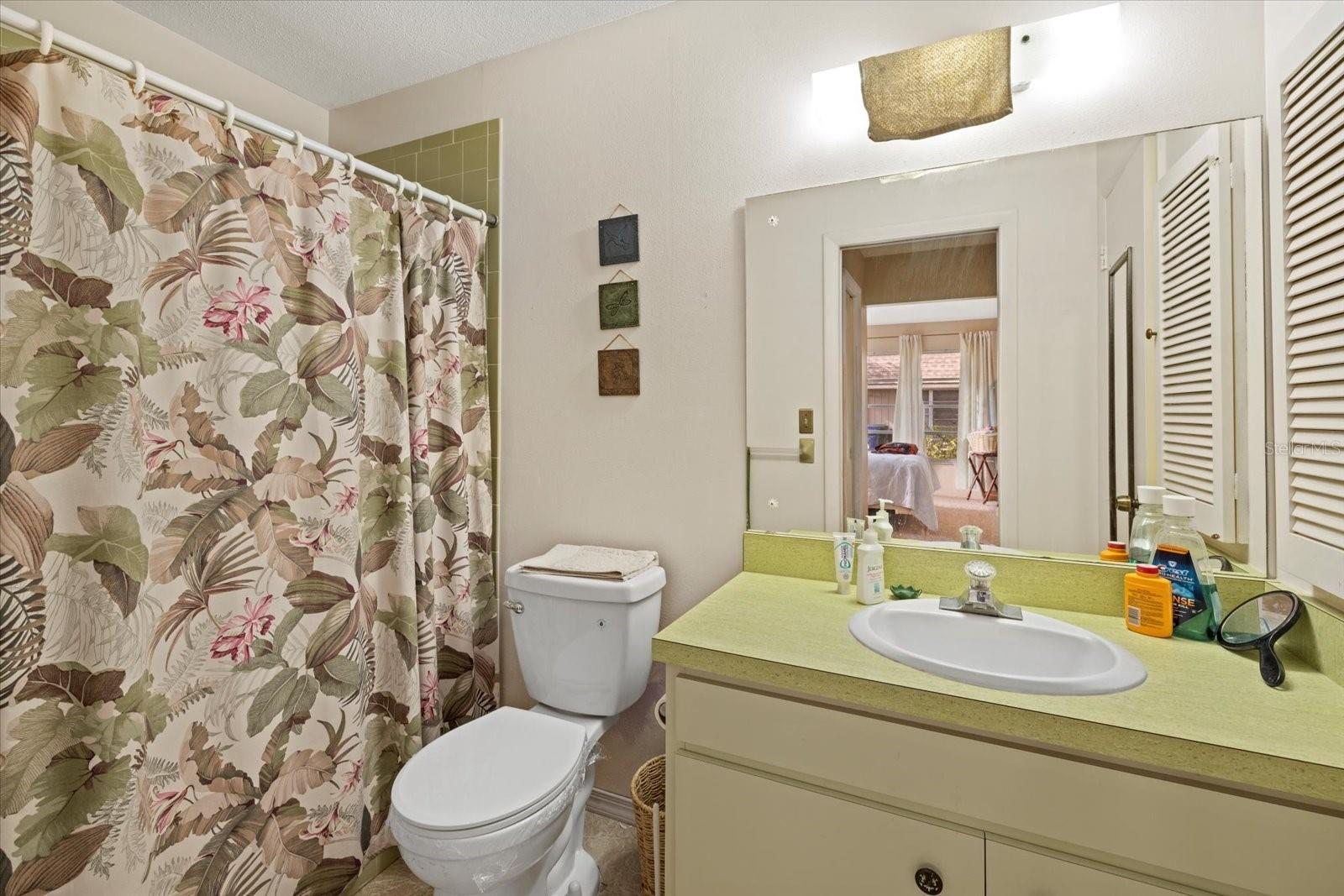 Image 12 of 20 For 1343 Glendale Circle W 216