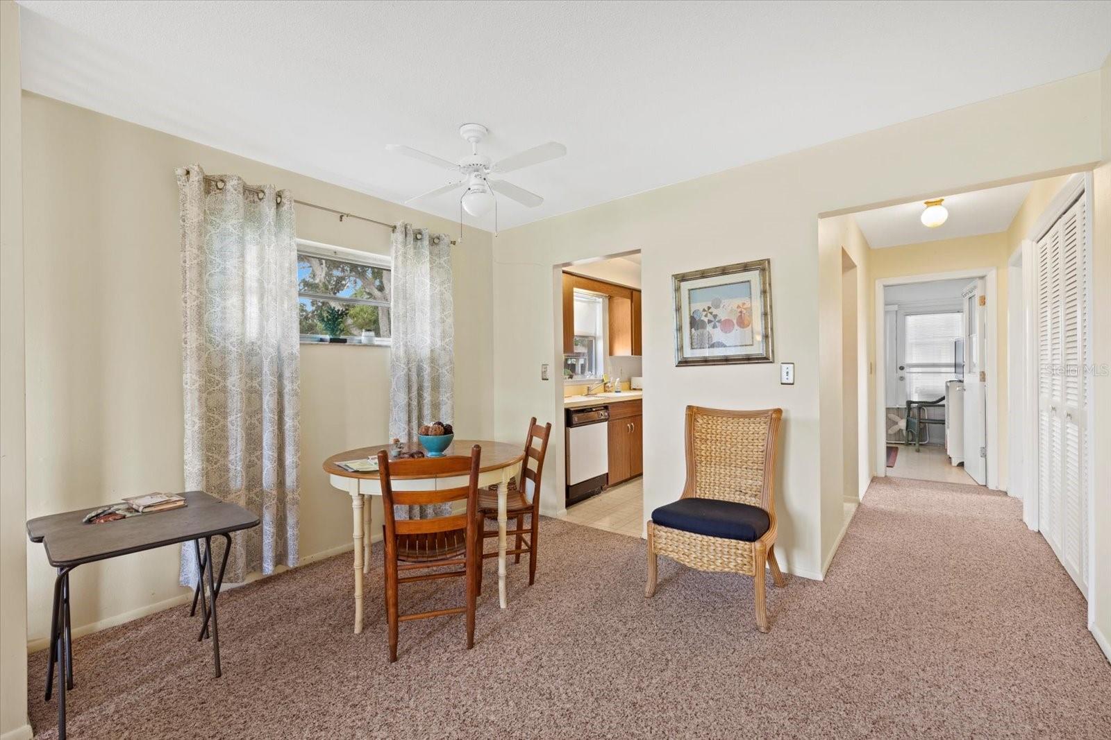 Image 6 of 20 For 1343 Glendale Circle W 216