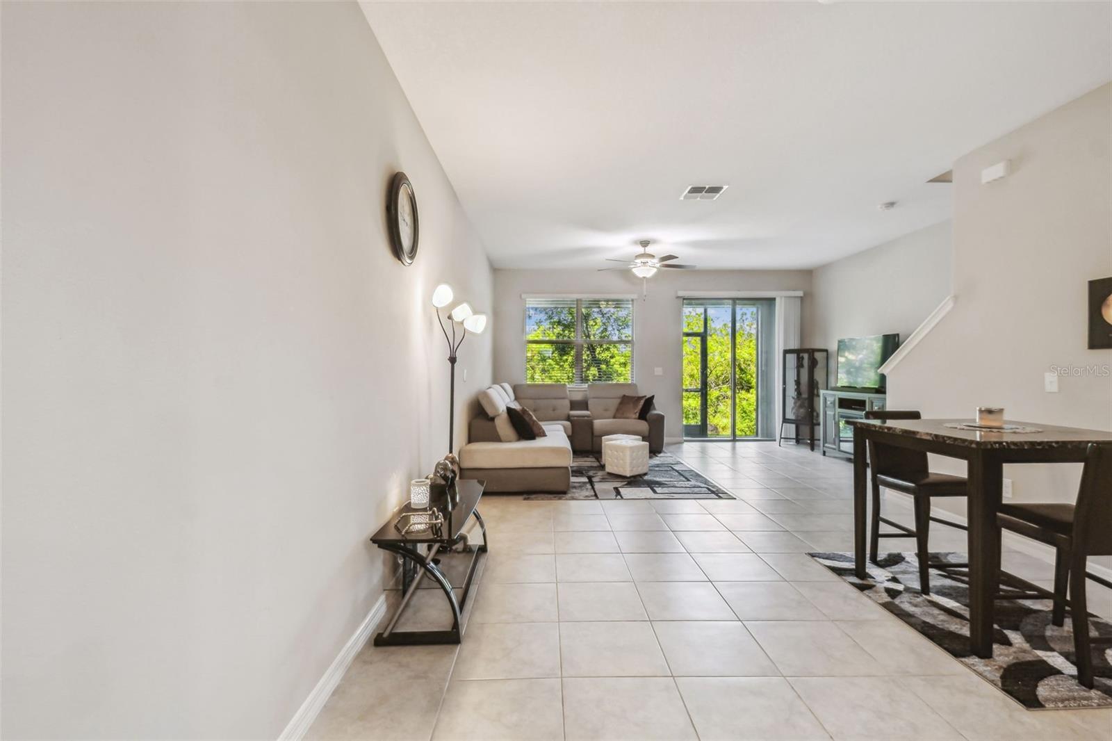 Image 12 of 39 For 633 Royal Empress Drive