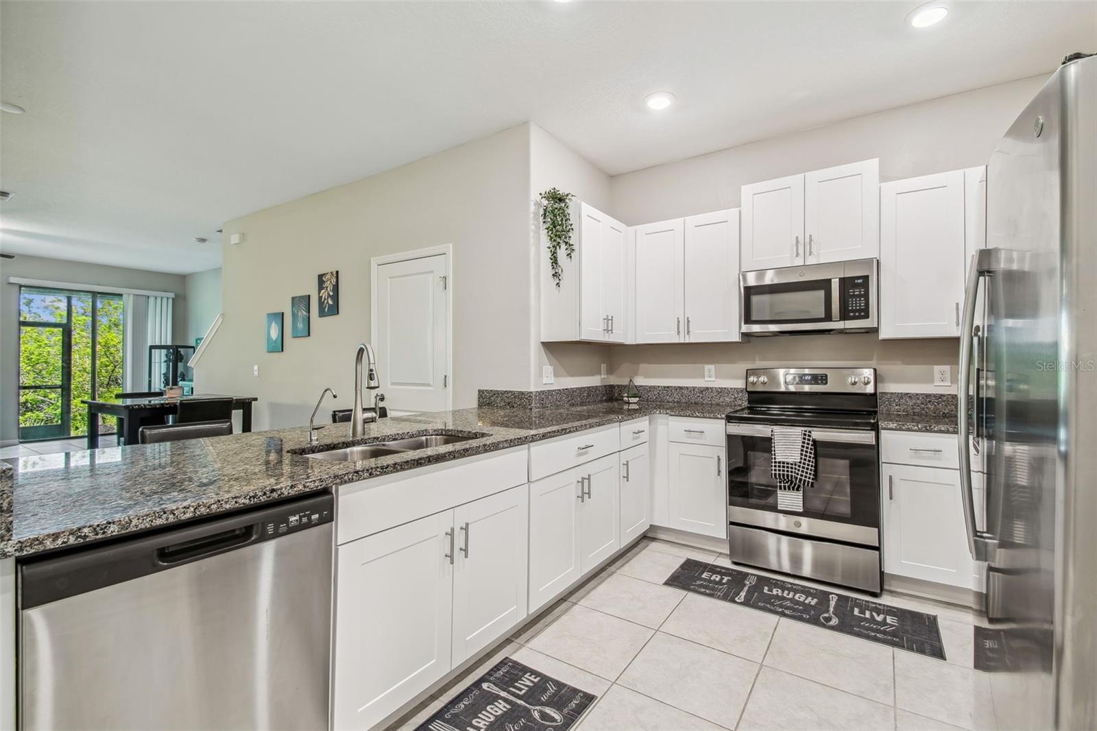 Image 2 of 39 For 633 Royal Empress Drive