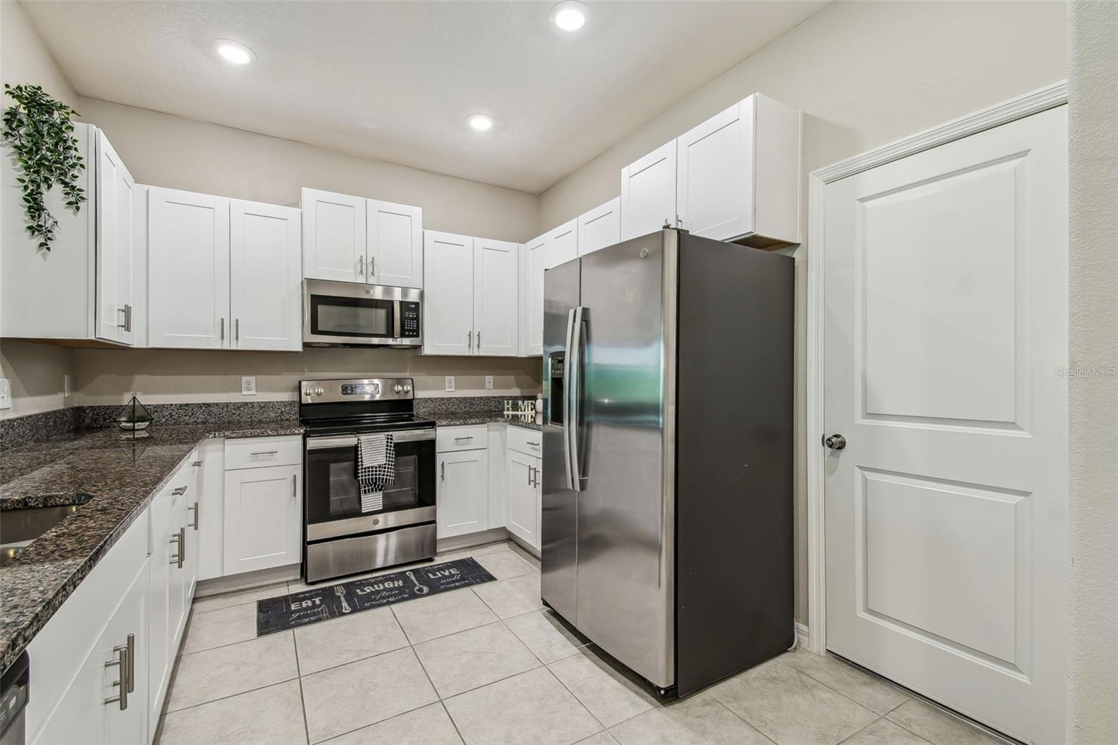 Image 3 of 39 For 633 Royal Empress Drive