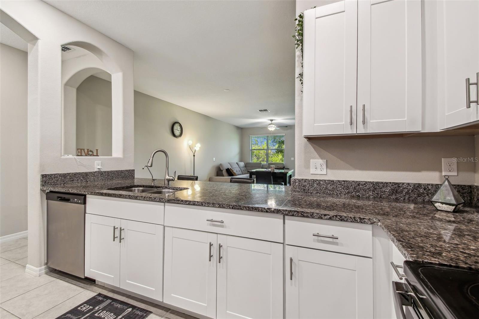 Image 4 of 39 For 633 Royal Empress Drive