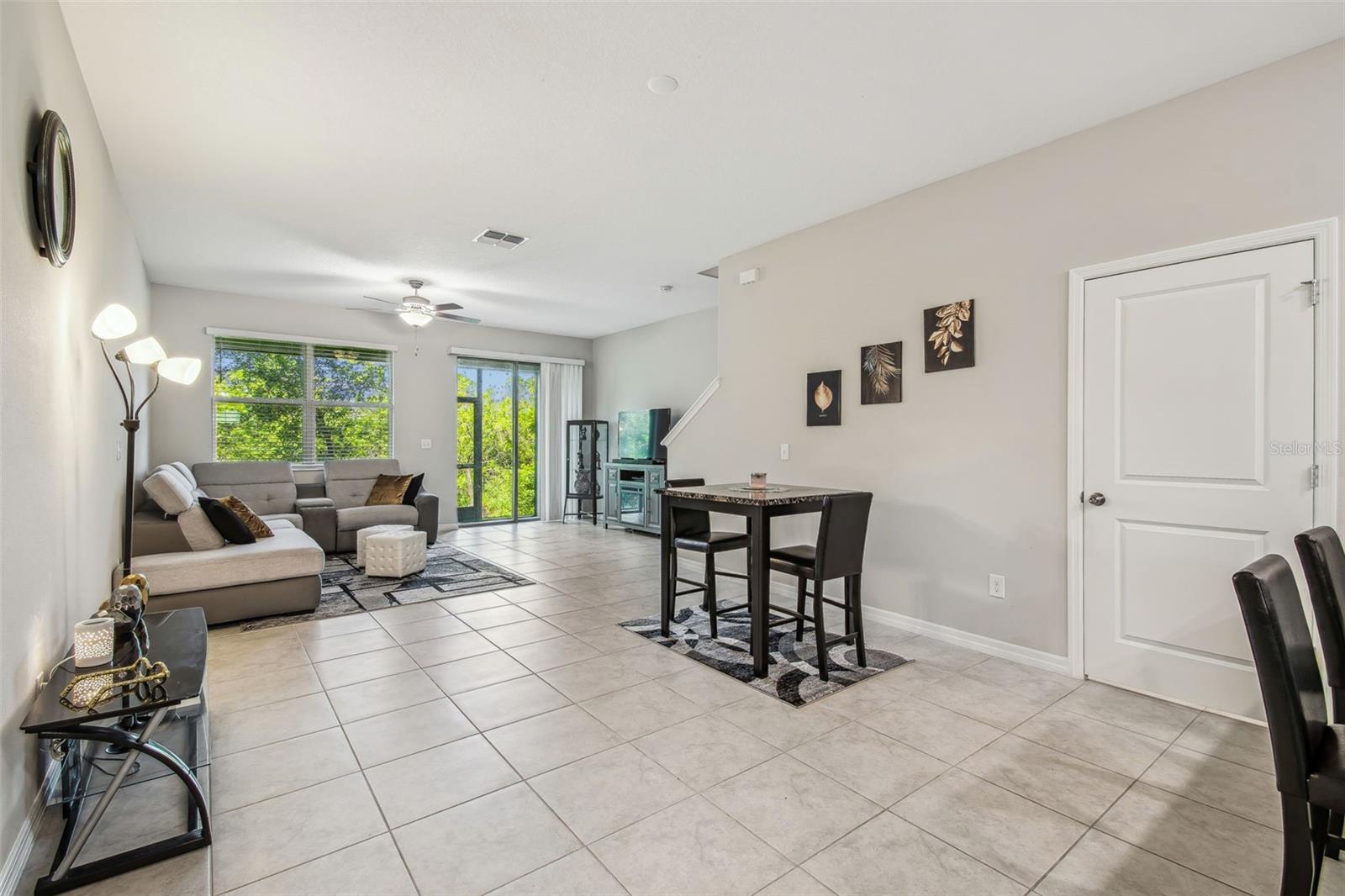 Image 7 of 39 For 633 Royal Empress Drive