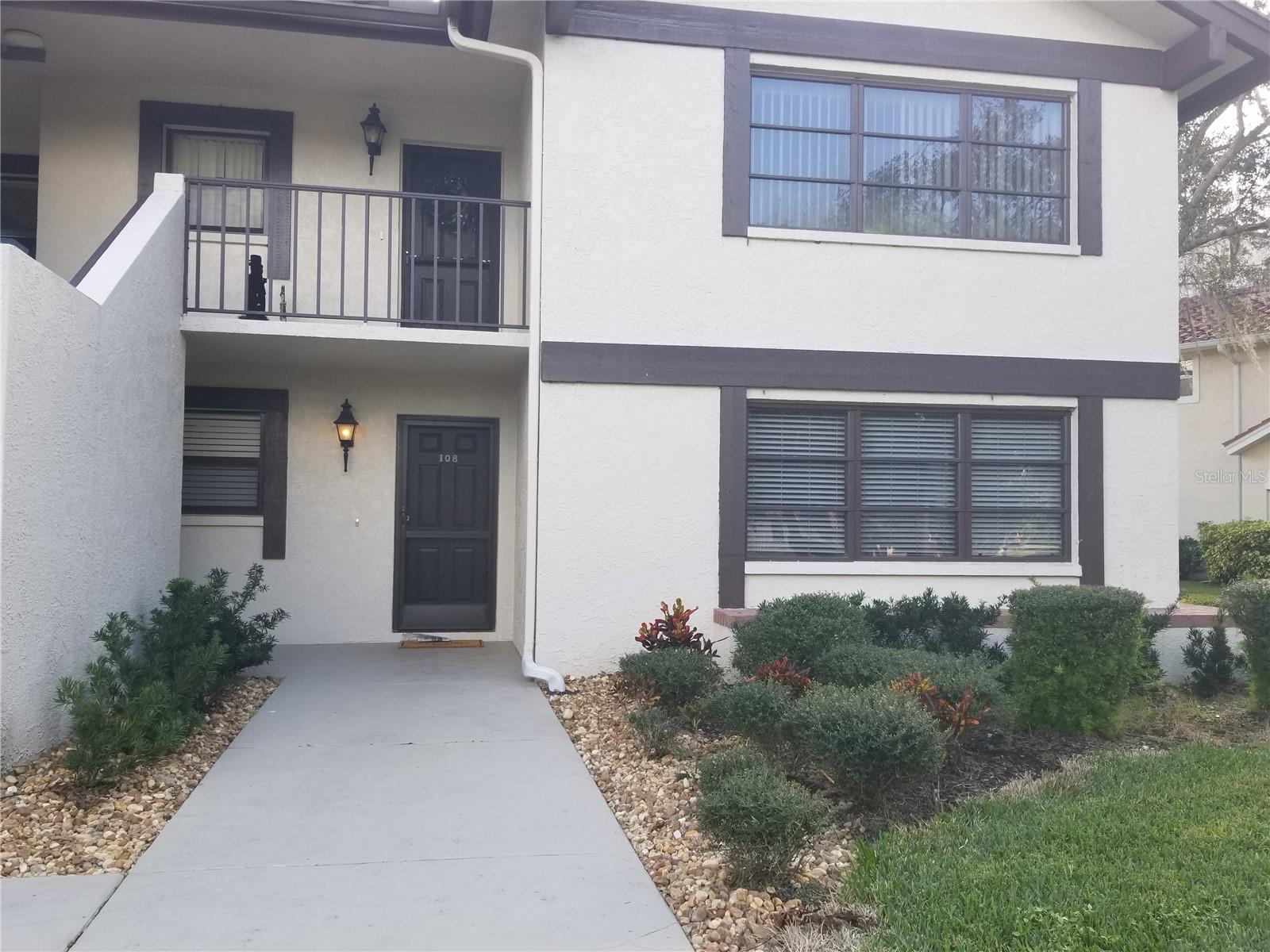 Image 2 of 72 For 5630 Golf Pointe Drive 108