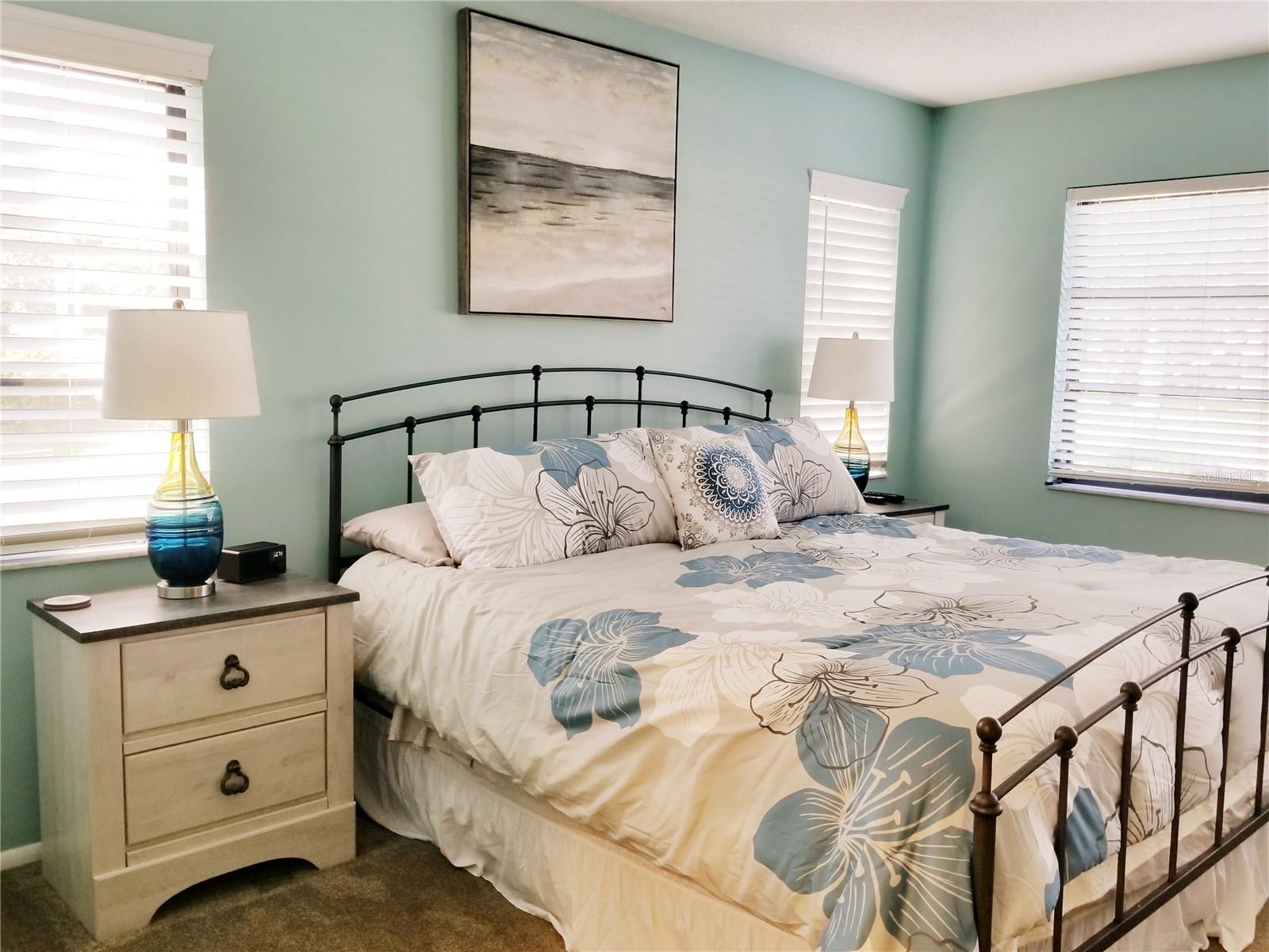 Image 33 of 72 For 5630 Golf Pointe Drive 108