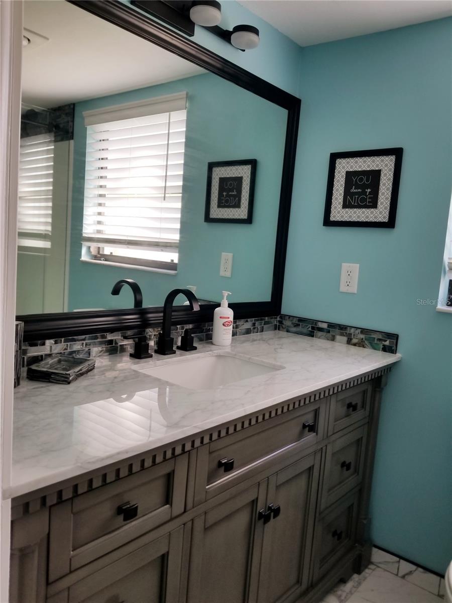 Image 37 of 72 For 5630 Golf Pointe Drive 108