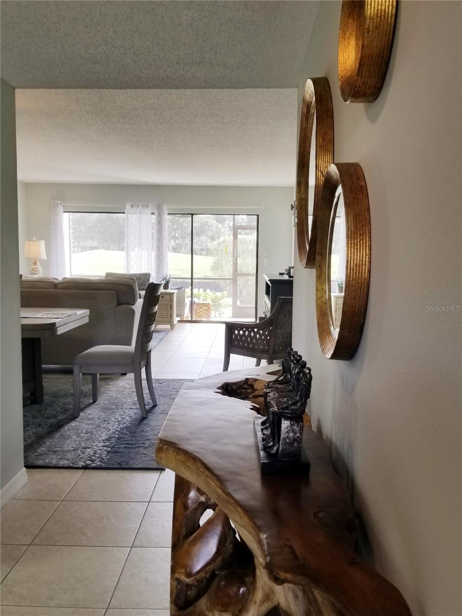 Image 6 of 72 For 5630 Golf Pointe Drive 108