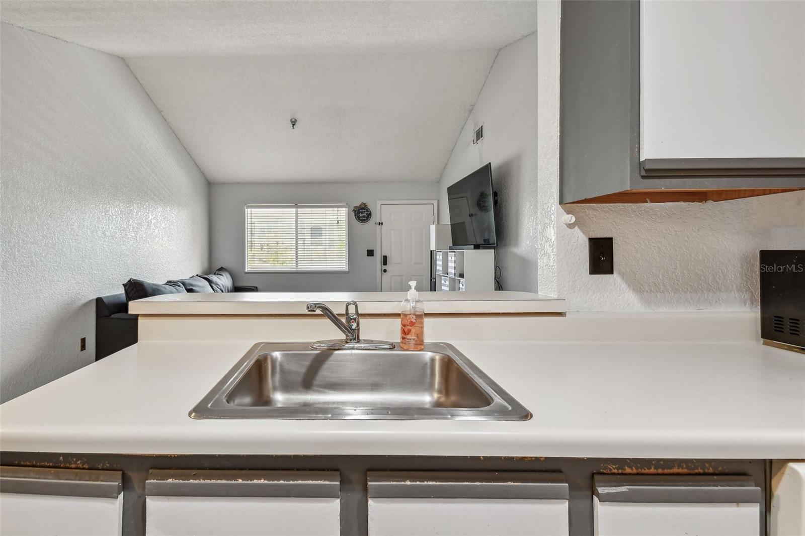 Image 16 of 78 For 10265 Gandy Boulevard N 1004