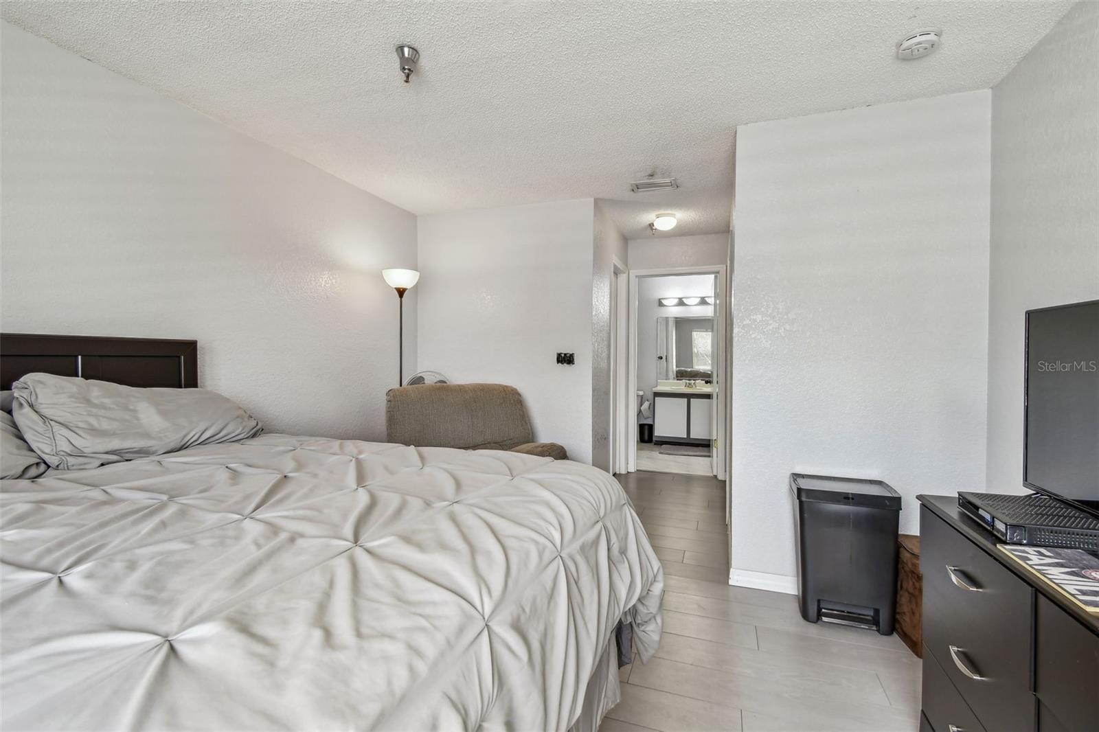 Image 20 of 78 For 10265 Gandy Boulevard N 1004