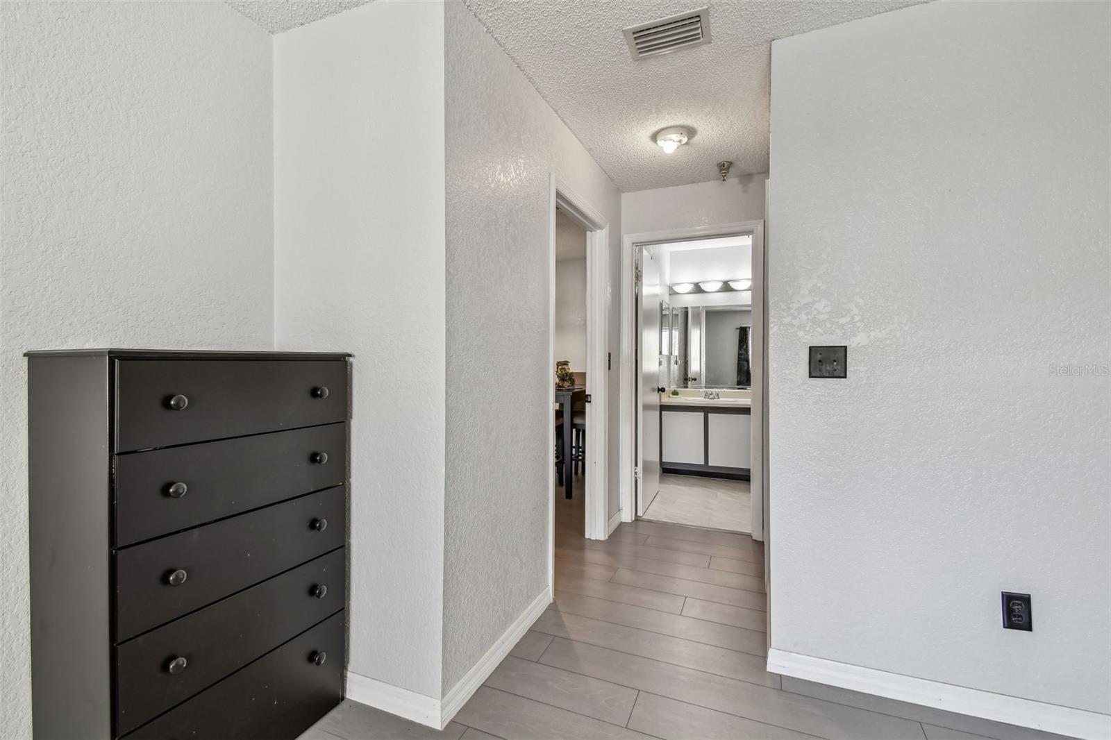Image 31 of 78 For 10265 Gandy Boulevard N 1004