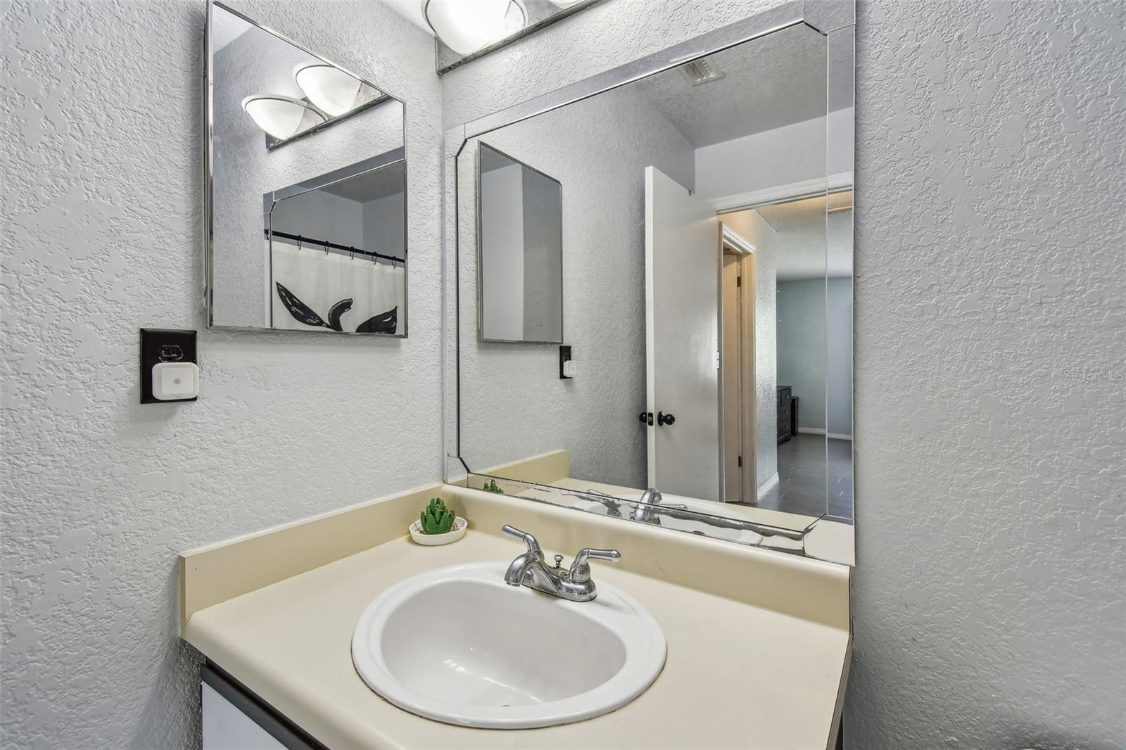 Image 36 of 78 For 10265 Gandy Boulevard N 1004