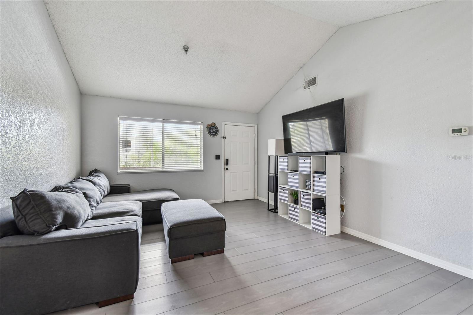 Image 8 of 78 For 10265 Gandy Boulevard N 1004