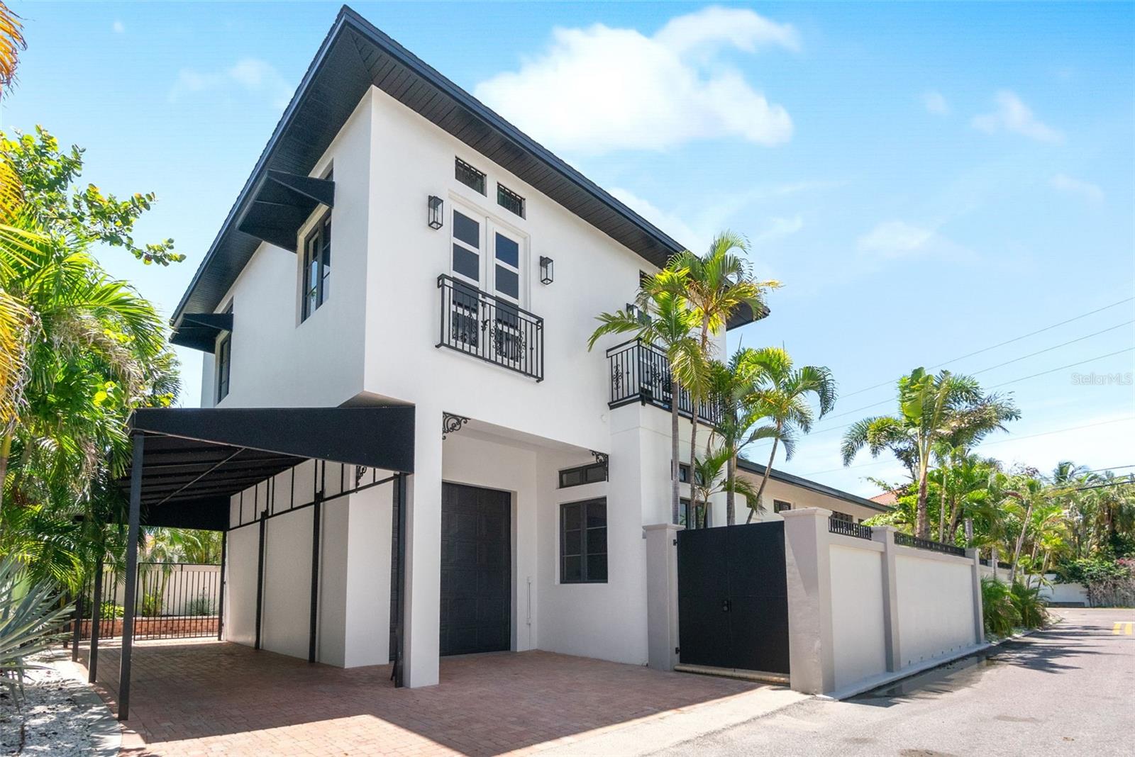 Details for 324 Siesta Drive, SARASOTA, FL 34242