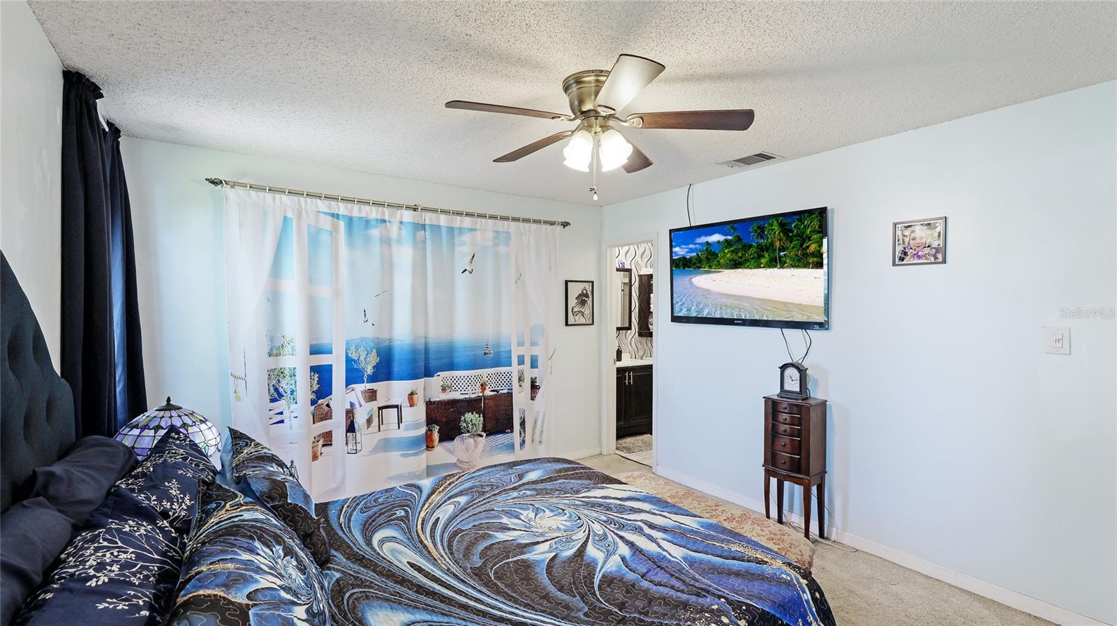 Image 19 of 37 For 13492 Dibella Avenue