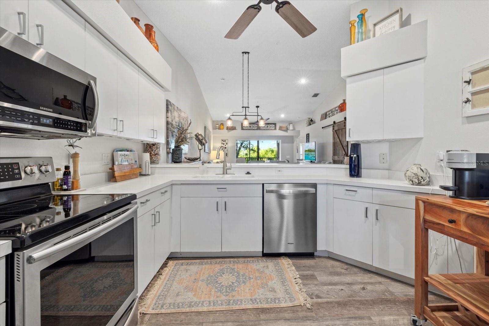 Image 10 of 34 For 9550 High Gate Drive 1526