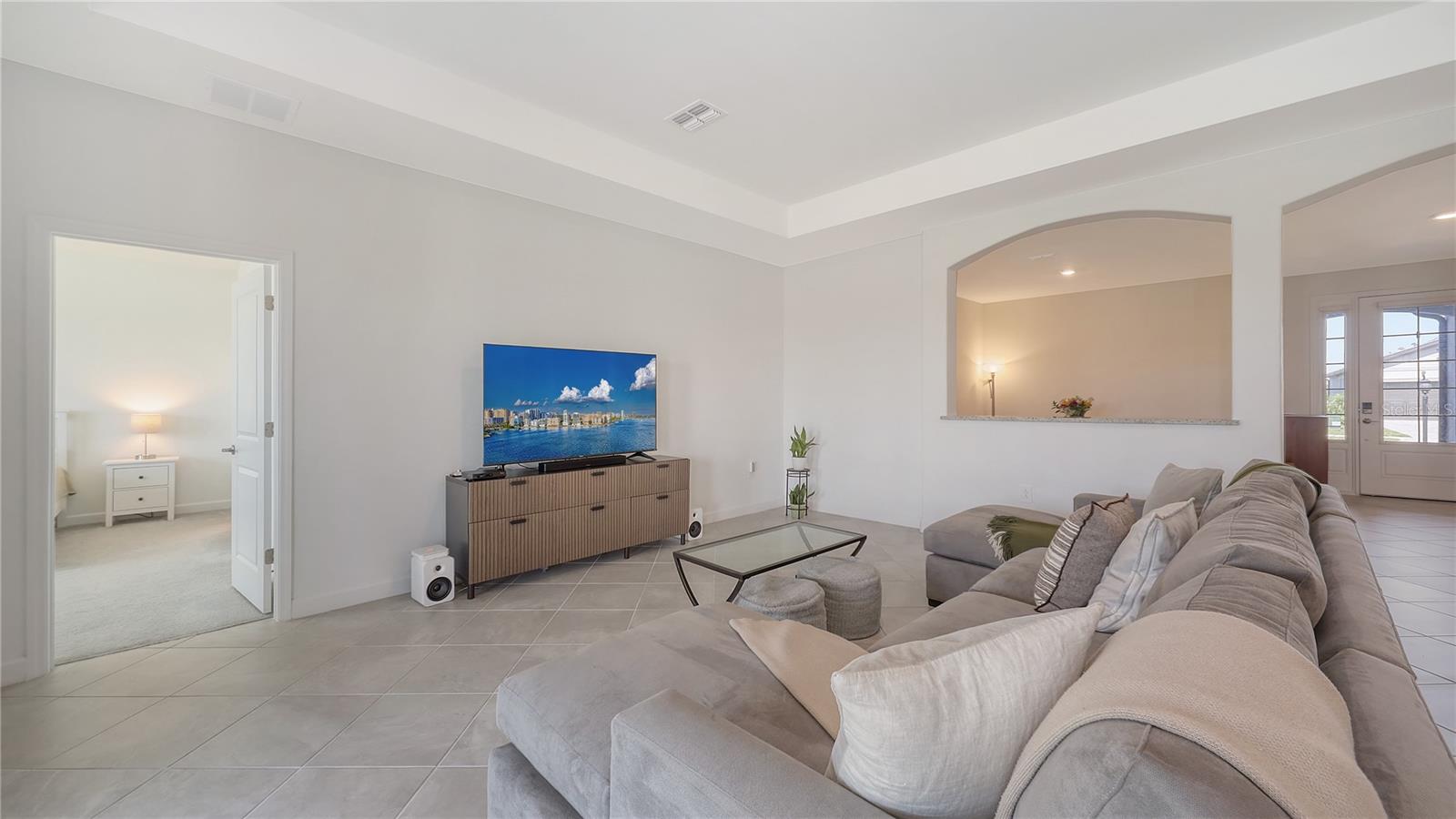 Image 11 of 61 For 15332 Serene Shores Loop Street