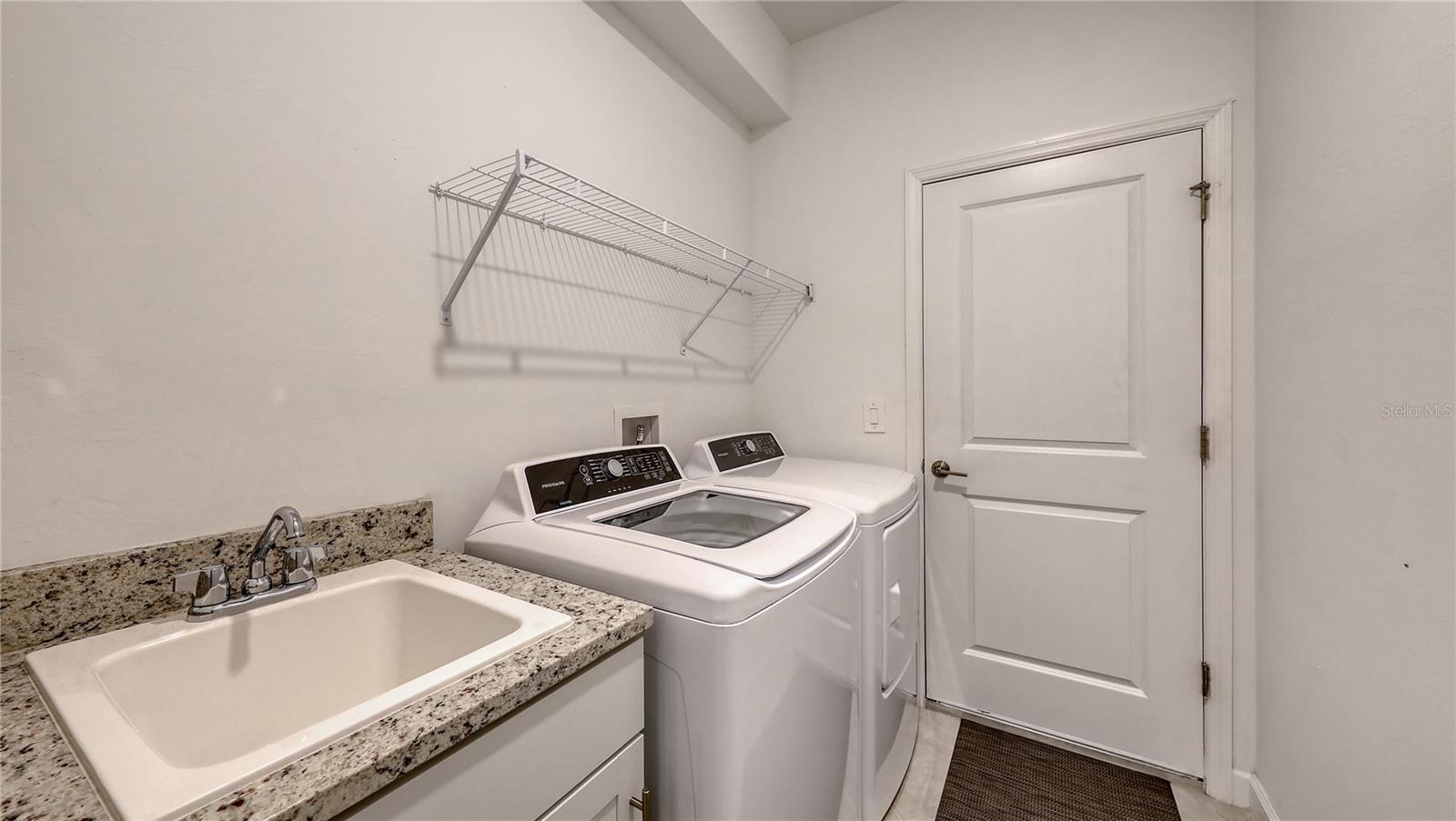 Image 32 of 61 For 15332 Serene Shores Loop Street