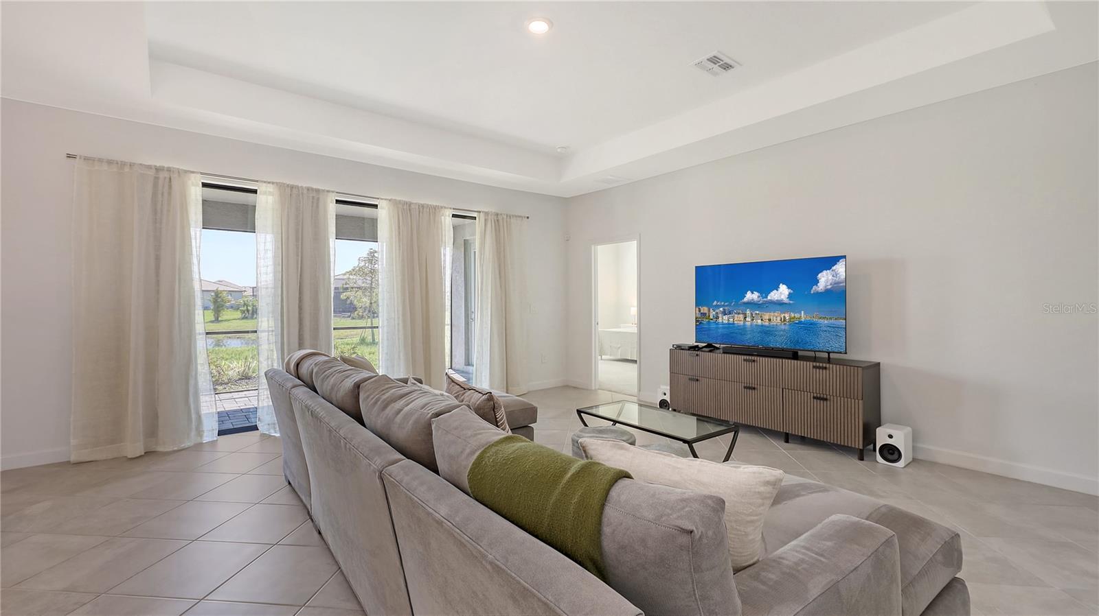 Image 9 of 61 For 15332 Serene Shores Loop Street