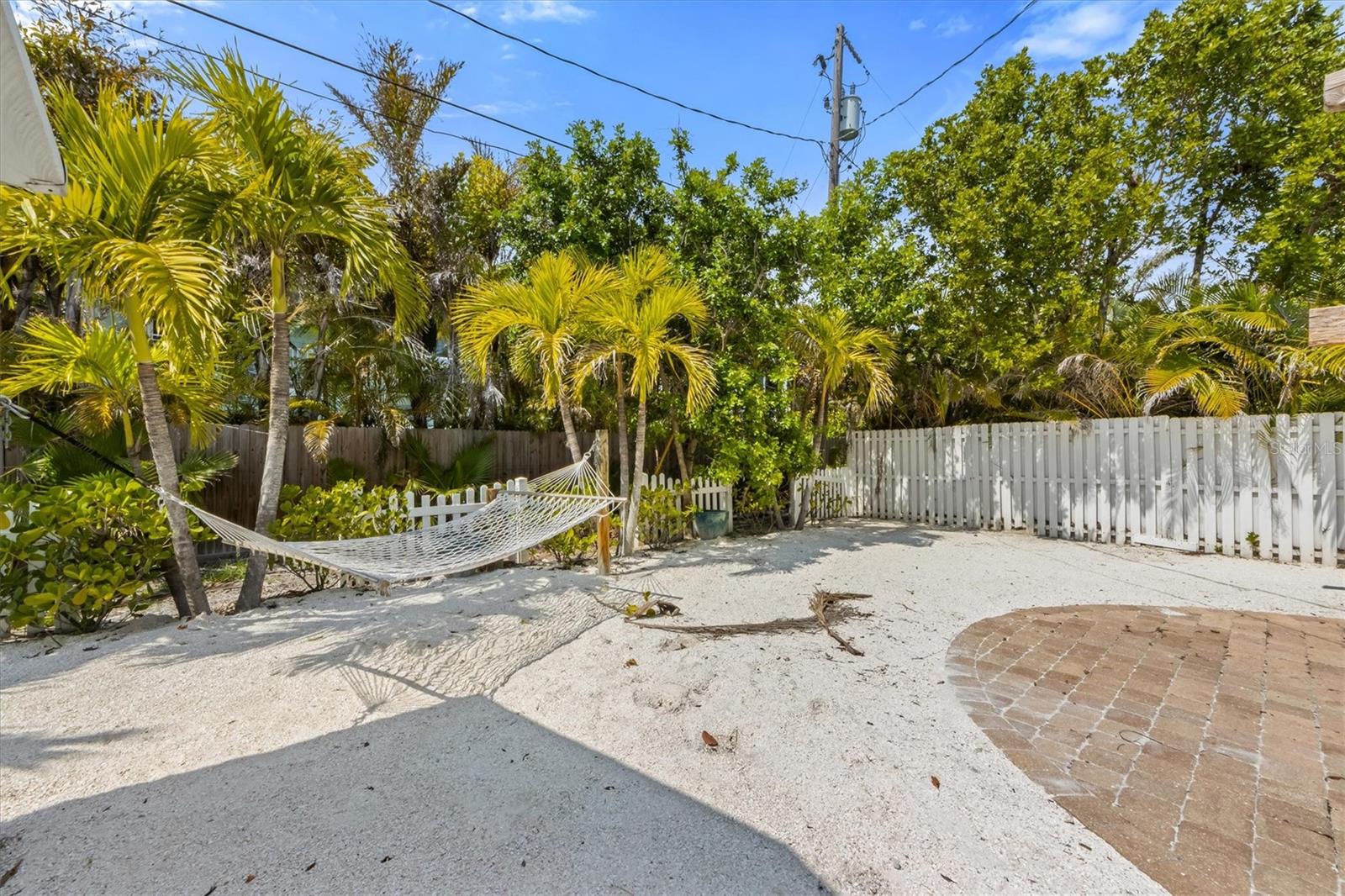 Image 25 of 35 For 214 Palm Avenue