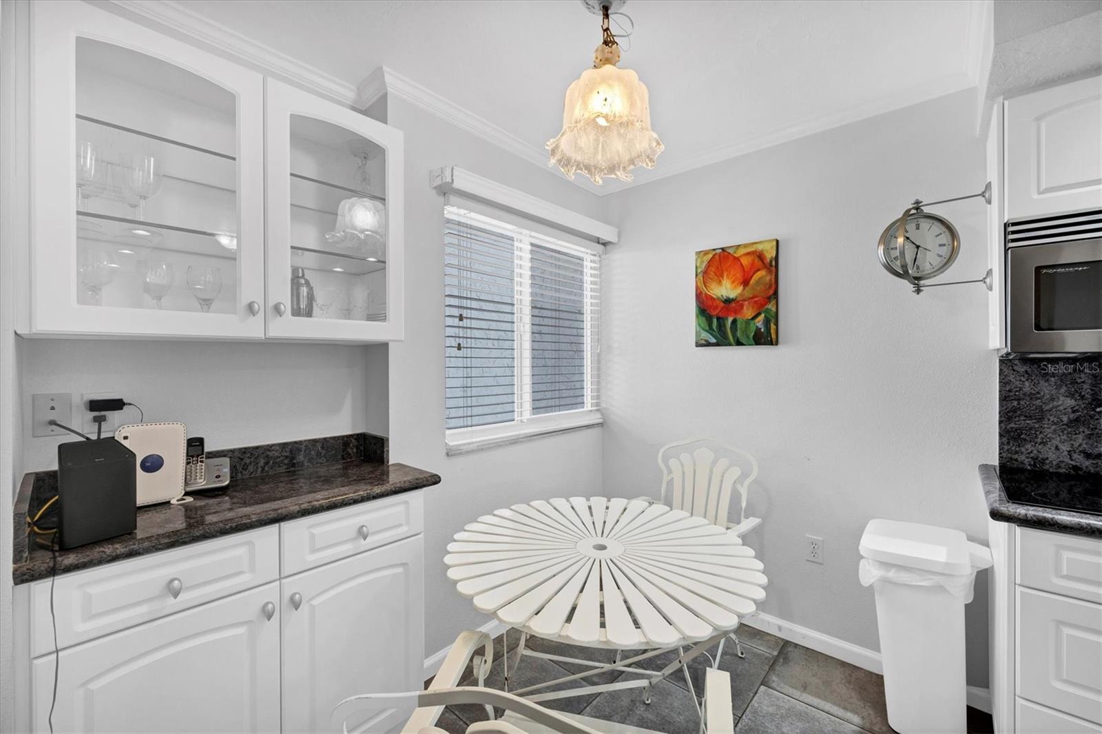 Image 13 of 70 For 625 Beach Road 207