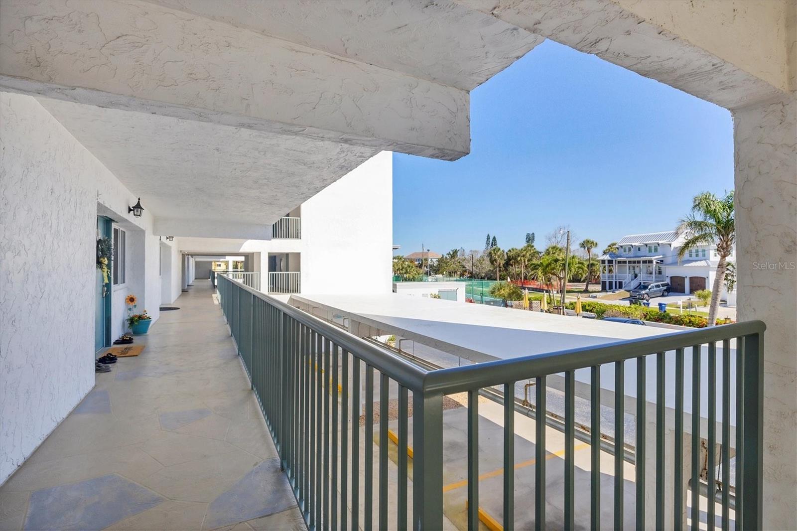 Image 34 of 70 For 625 Beach Road 207