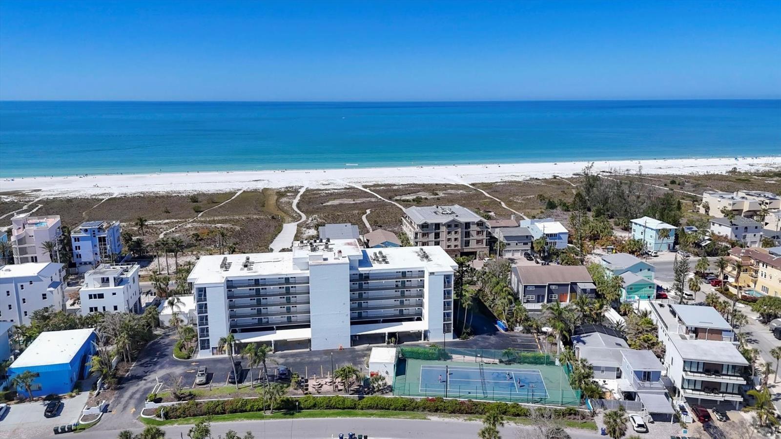 Image 36 of 70 For 625 Beach Road 207