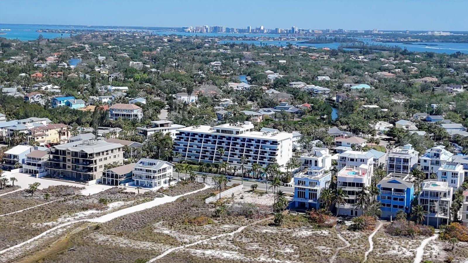 Image 40 of 70 For 625 Beach Road 207