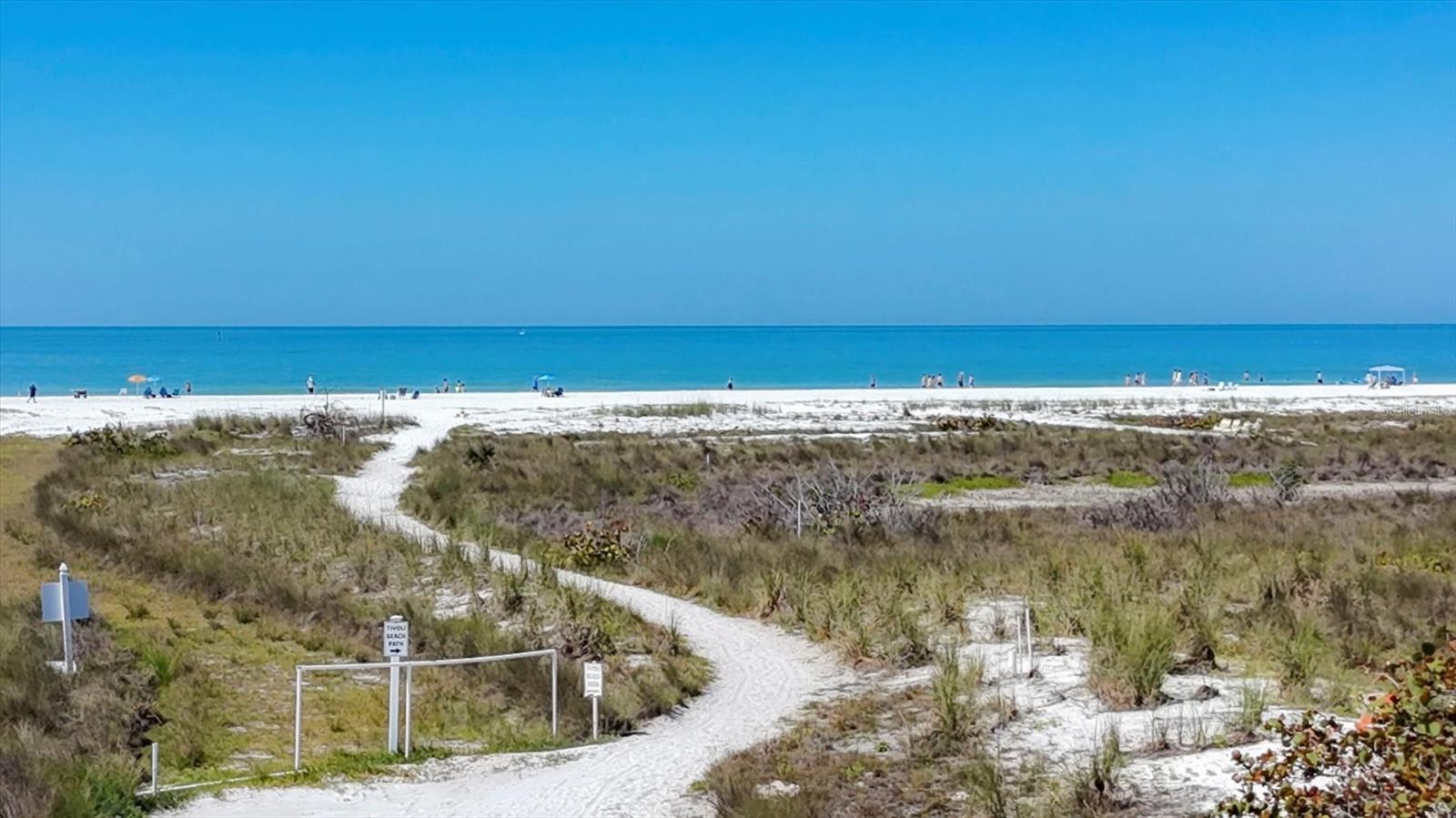 Image 58 of 70 For 625 Beach Road 207