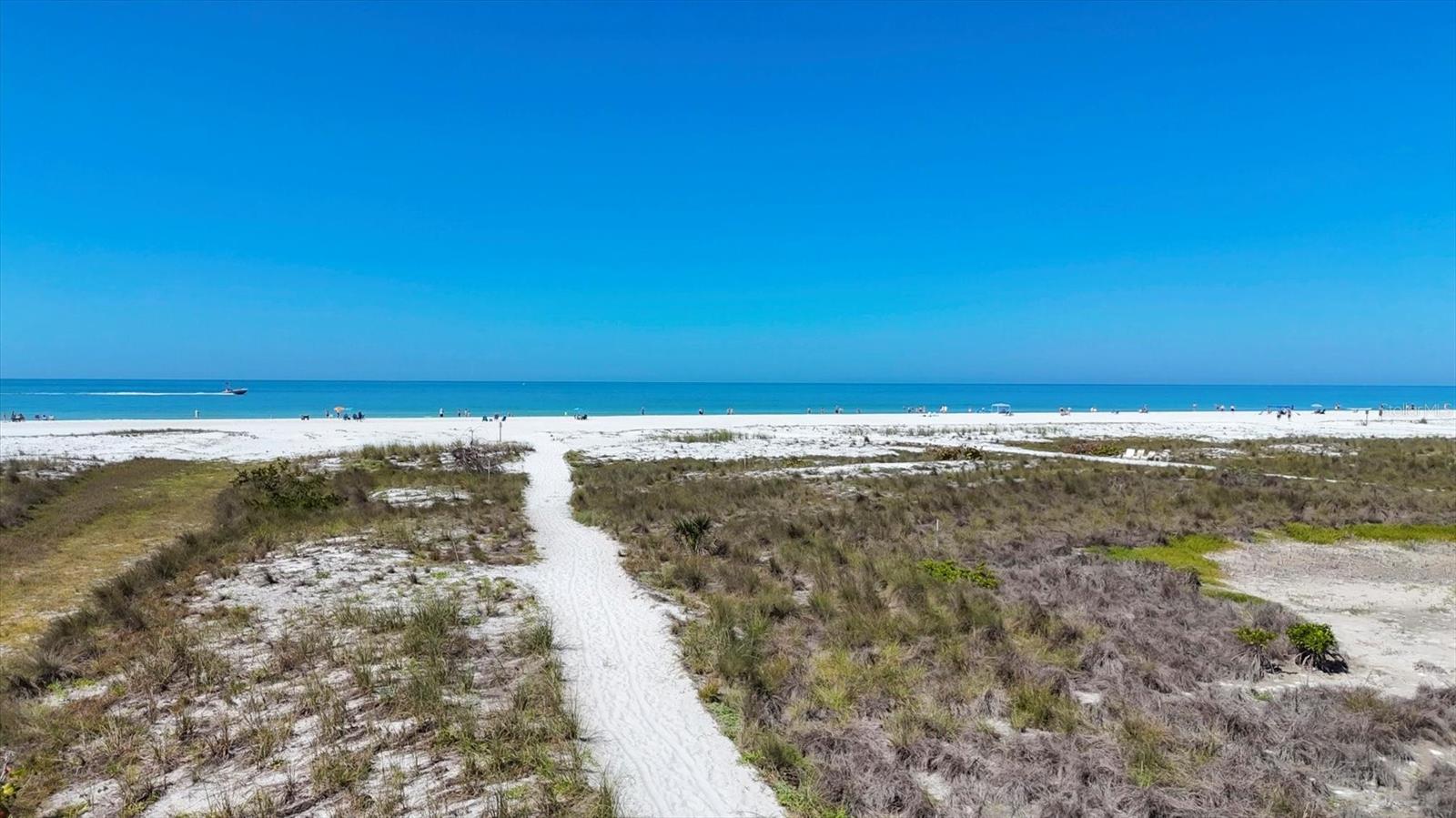 Image 60 of 70 For 625 Beach Road 207