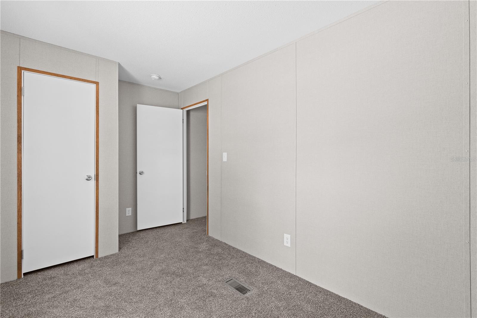 Image 26 of 40 For 8414 Sweden Boulevard