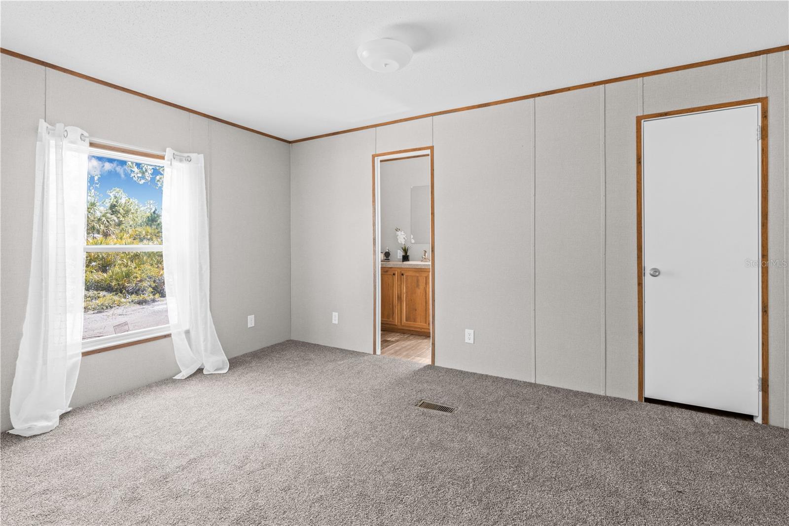 Image 27 of 40 For 8414 Sweden Boulevard