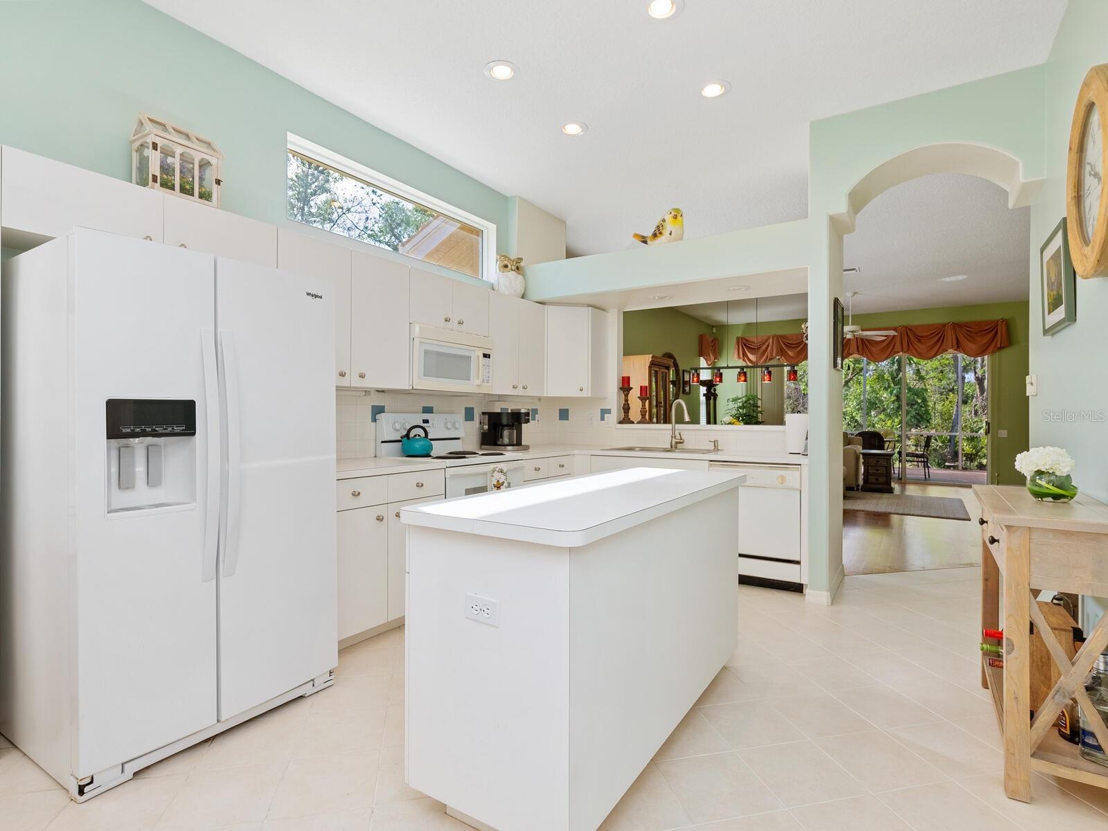 Image 17 of 38 For 6748 Hickory Hammock Circle