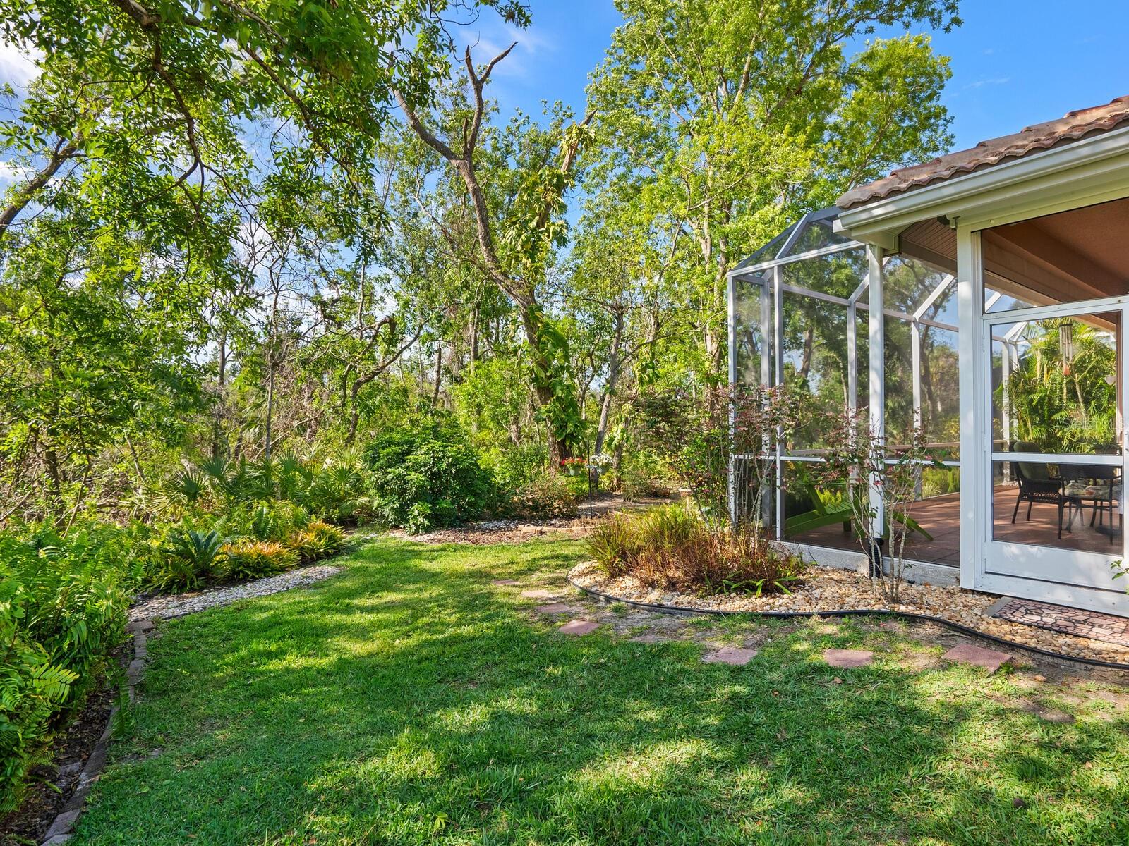 Image 32 of 38 For 6748 Hickory Hammock Circle
