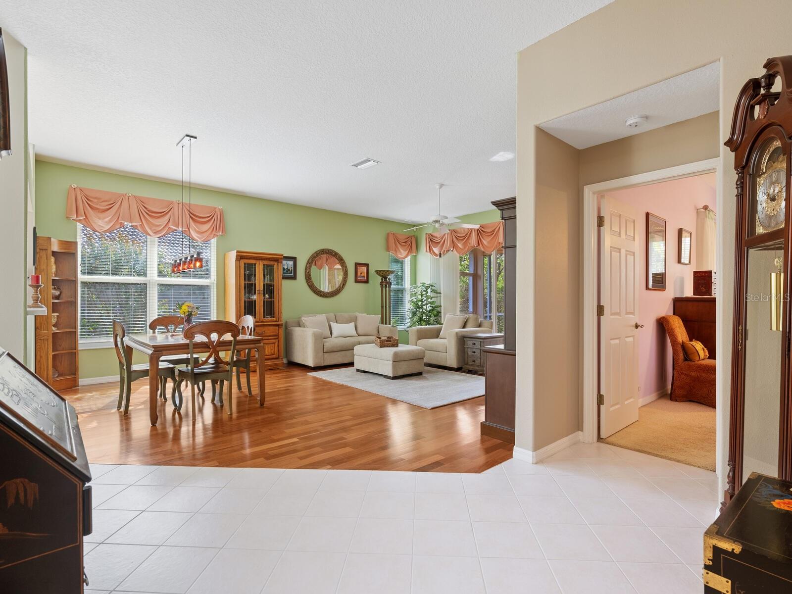Image 7 of 38 For 6748 Hickory Hammock Circle