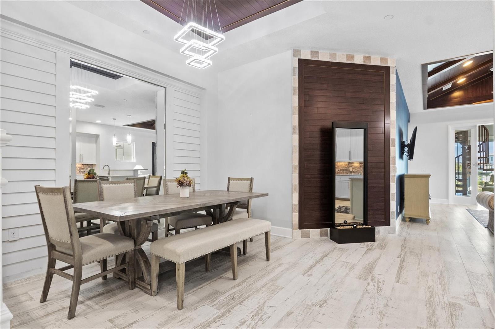 Listing photo id 8 for 319 Compass Point Drive 201