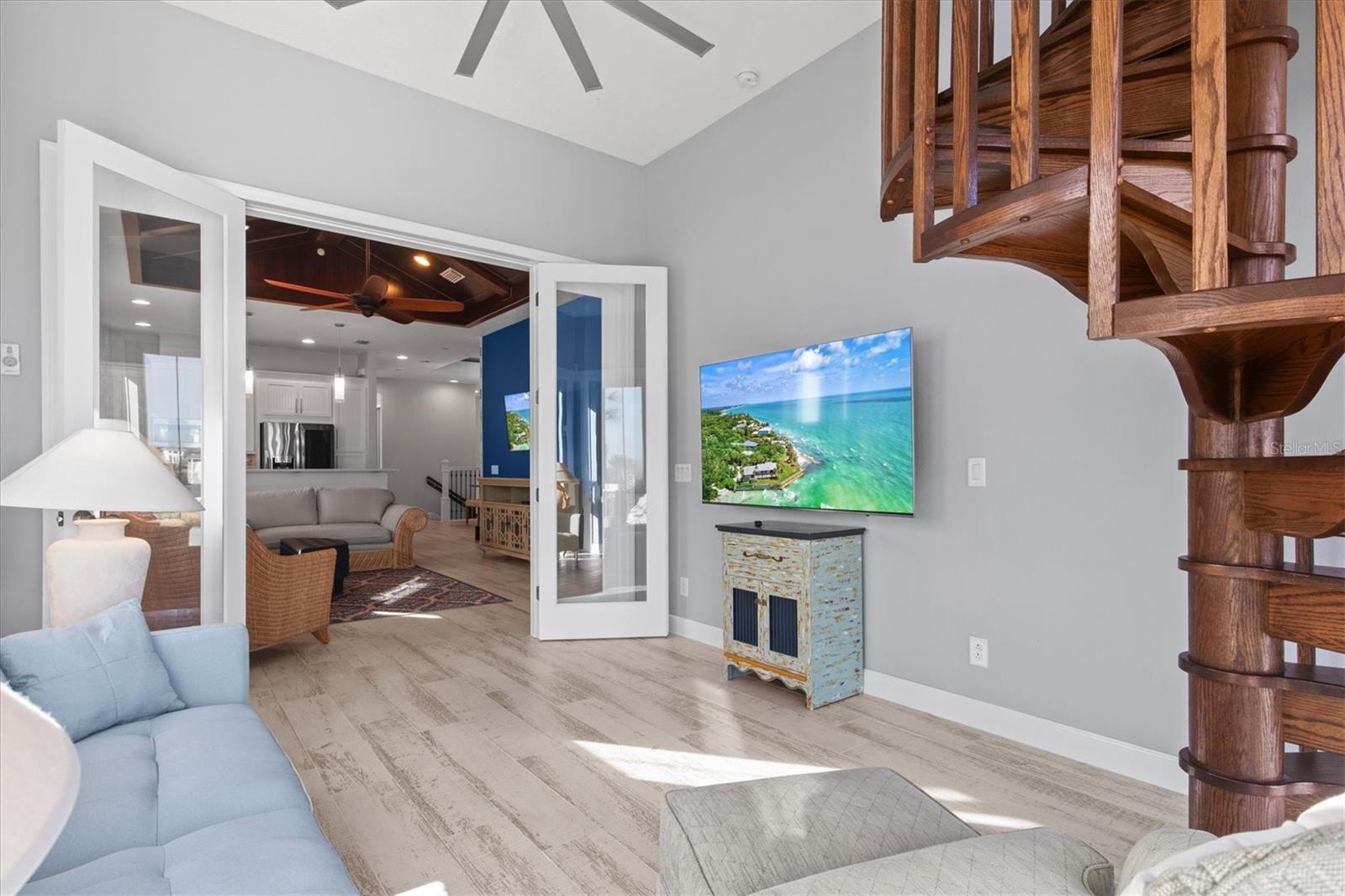 Listing photo id 19 for 319 Compass Point Drive 201