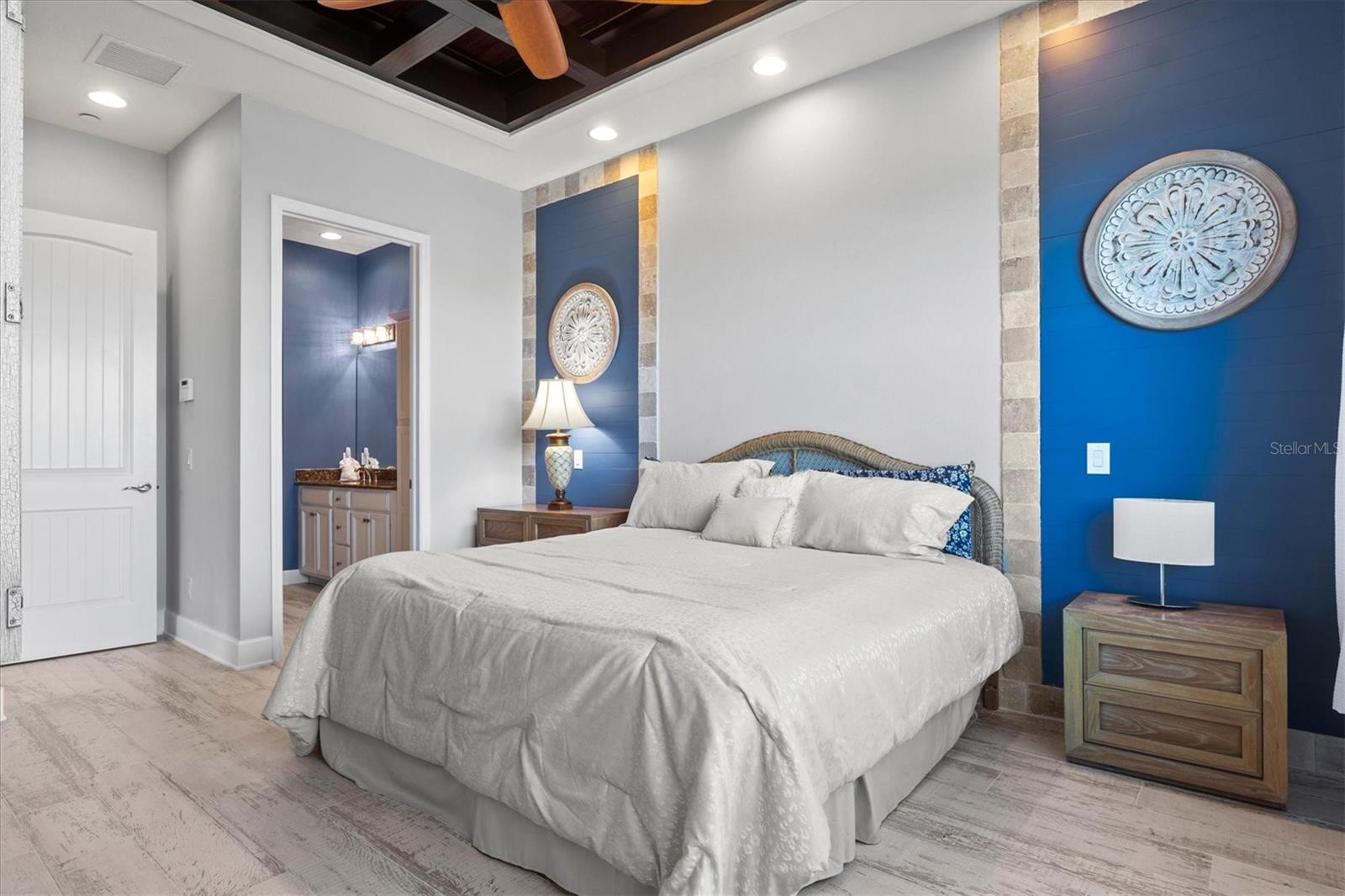 Listing photo id 26 for 319 Compass Point Drive 201