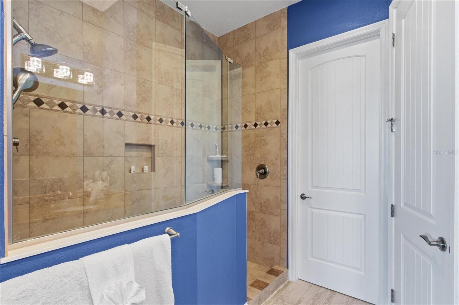 Listing photo id 31 for 319 Compass Point Drive 201